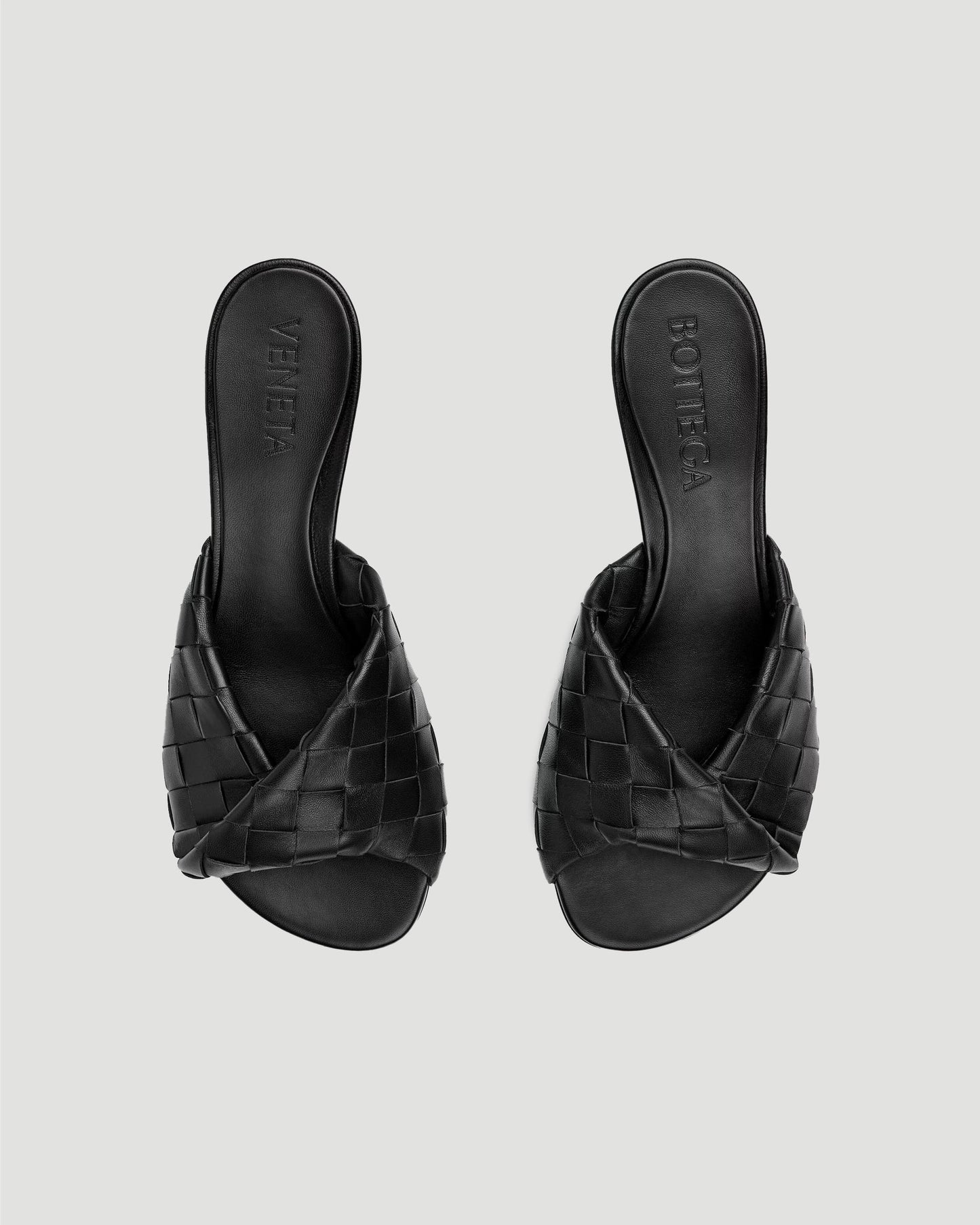 Blink Mule in Black