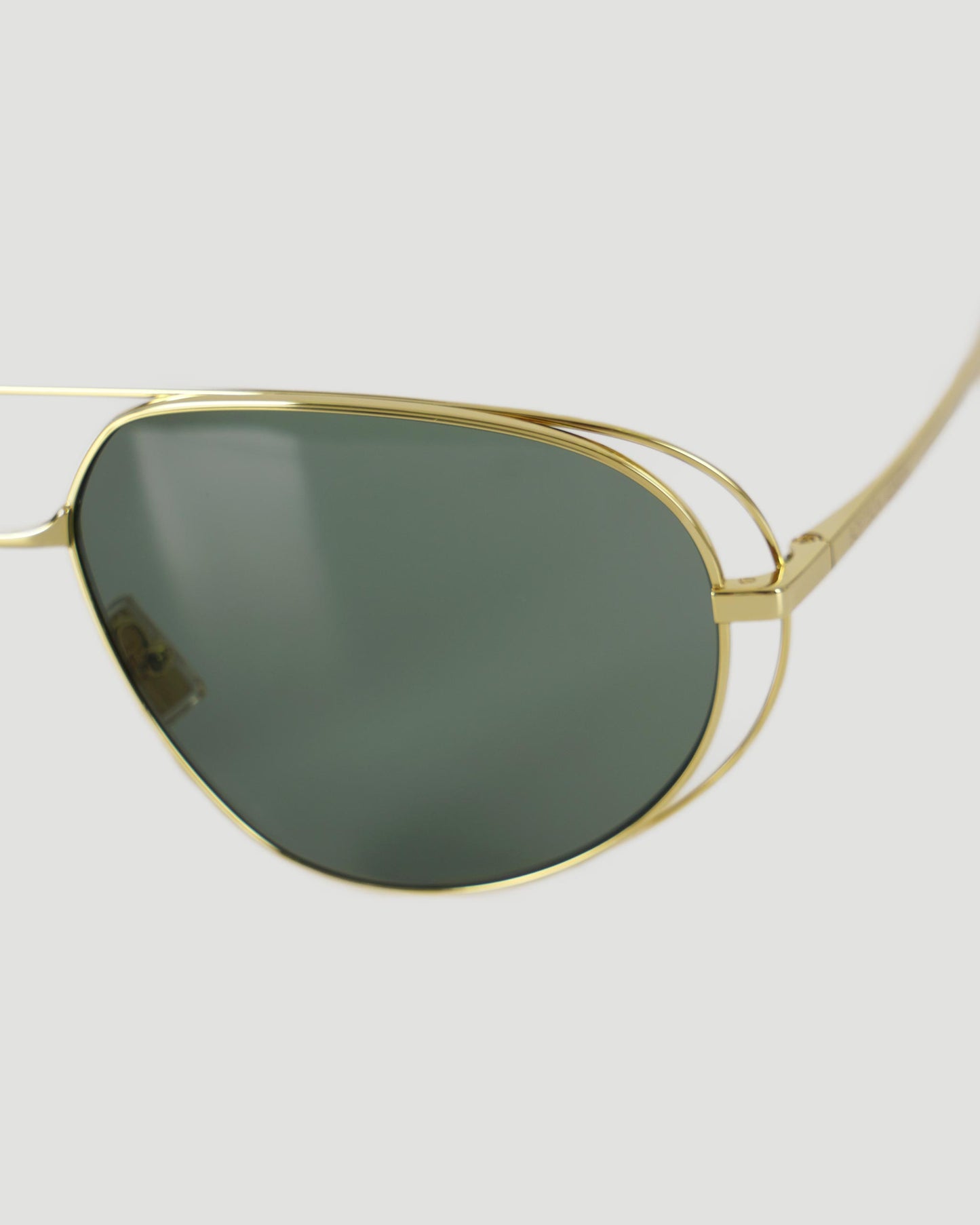 Classic Aviator Sunglasses in Gold and Green