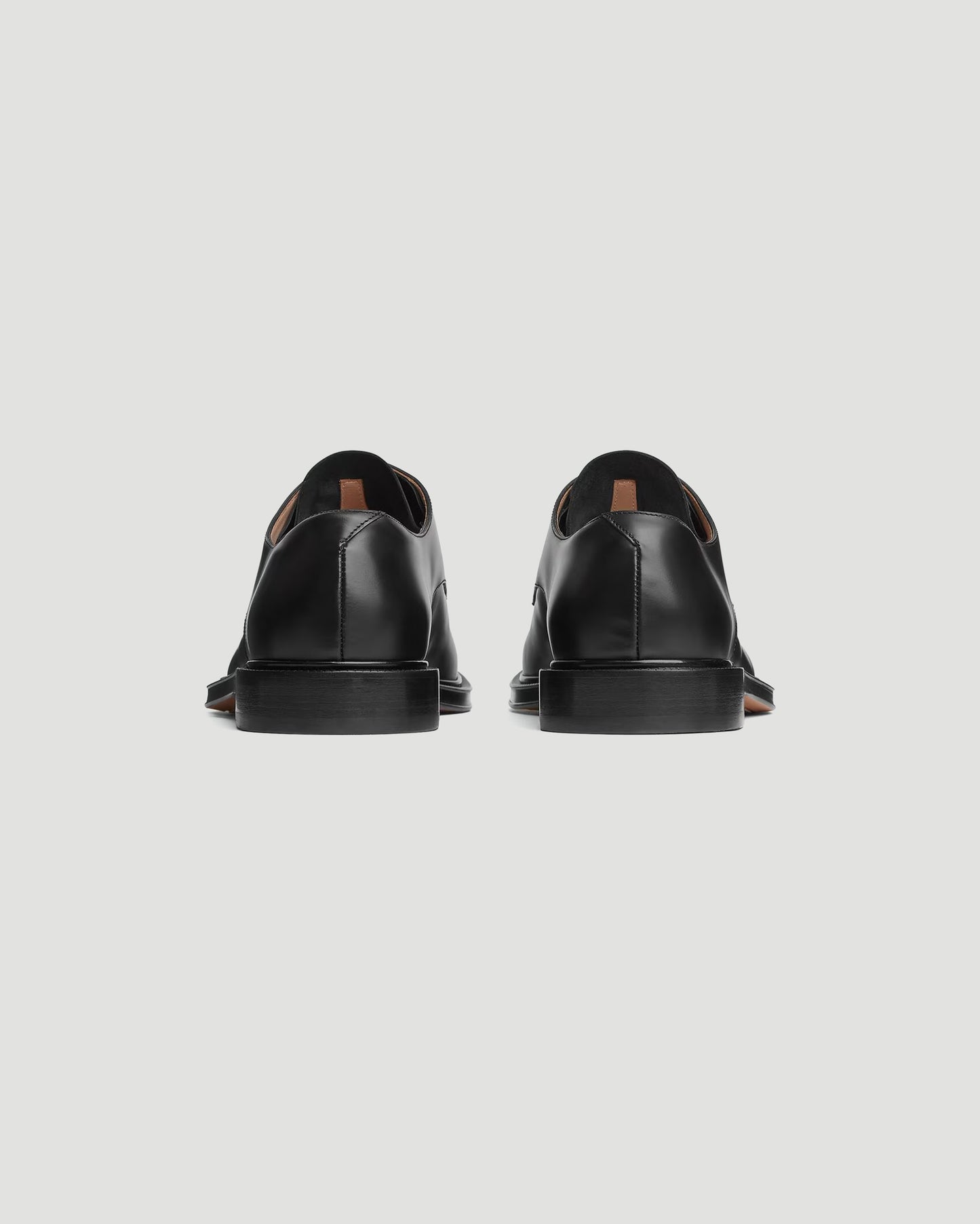 James Lace-Up Shoe