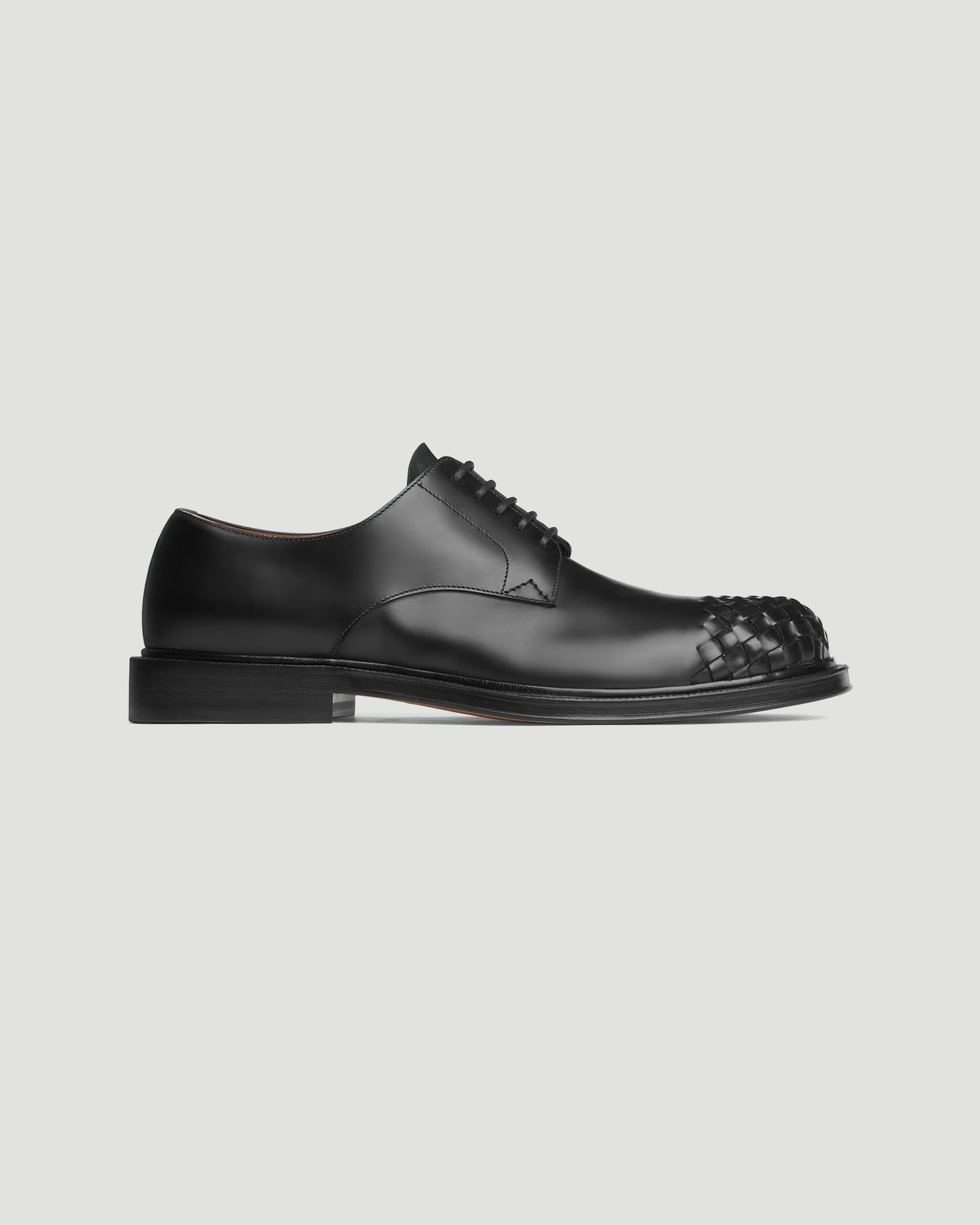 James Lace-Up Shoe