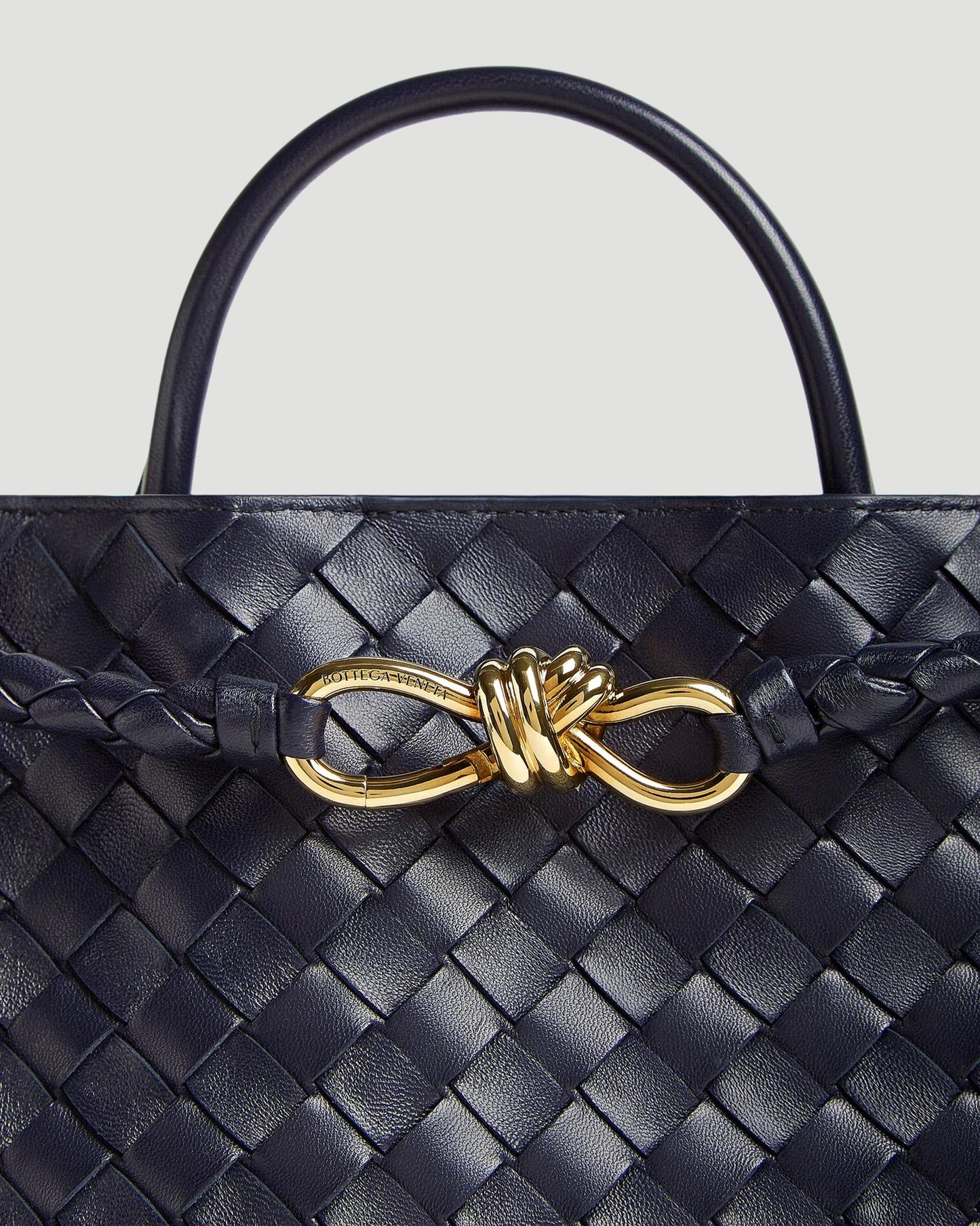 Medium Andiamo Bag in Nocturnal