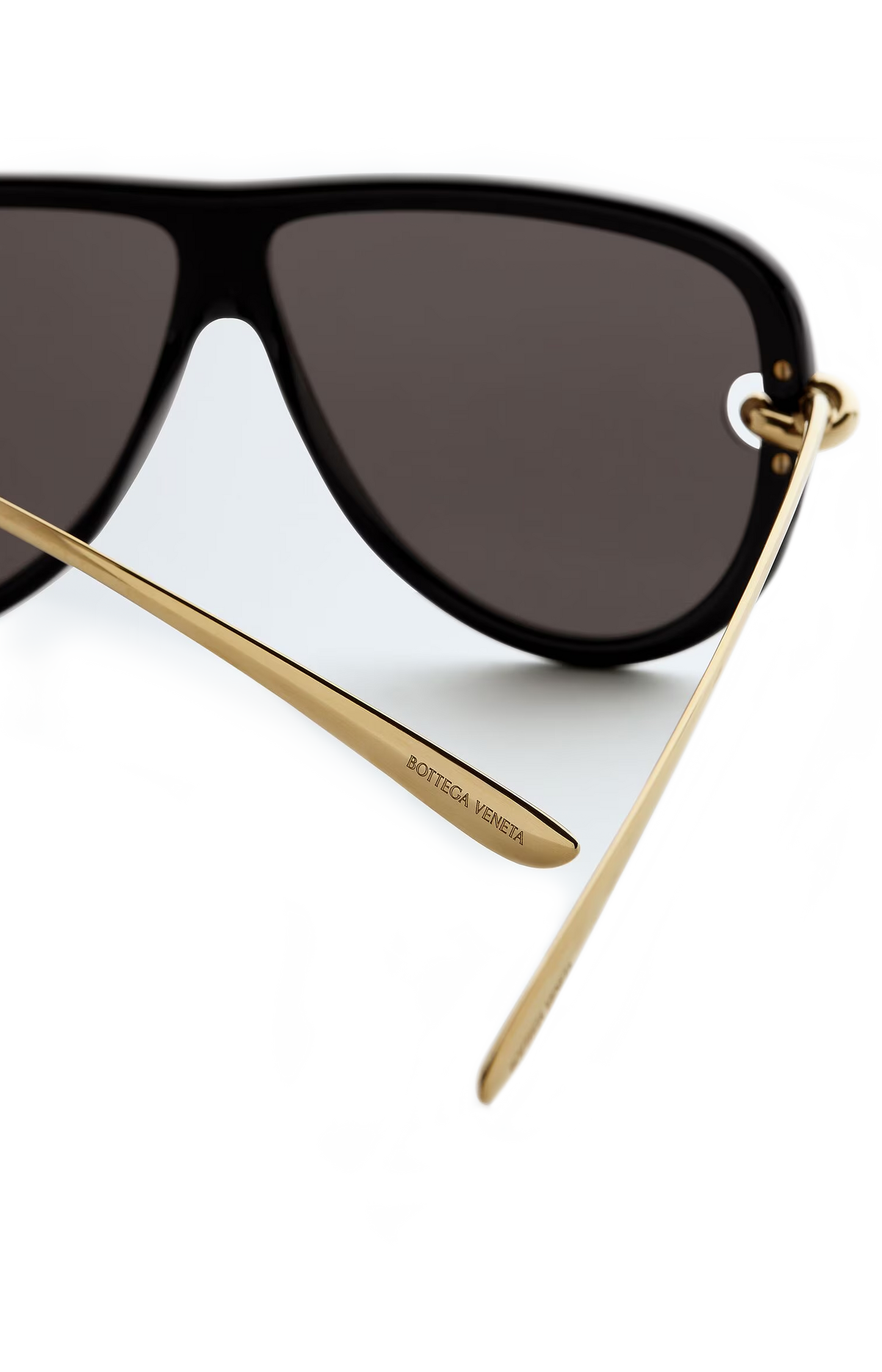 Knot Aviator Sunglasses in Black/Grey