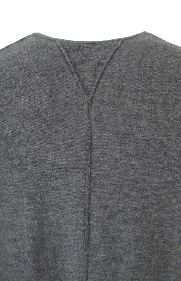 Short-sleeved sweater