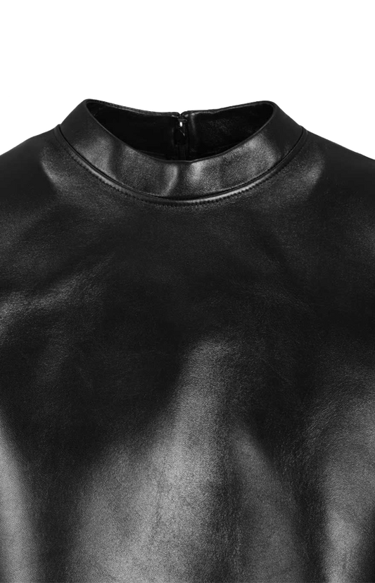 Cropped T-shirt in Black