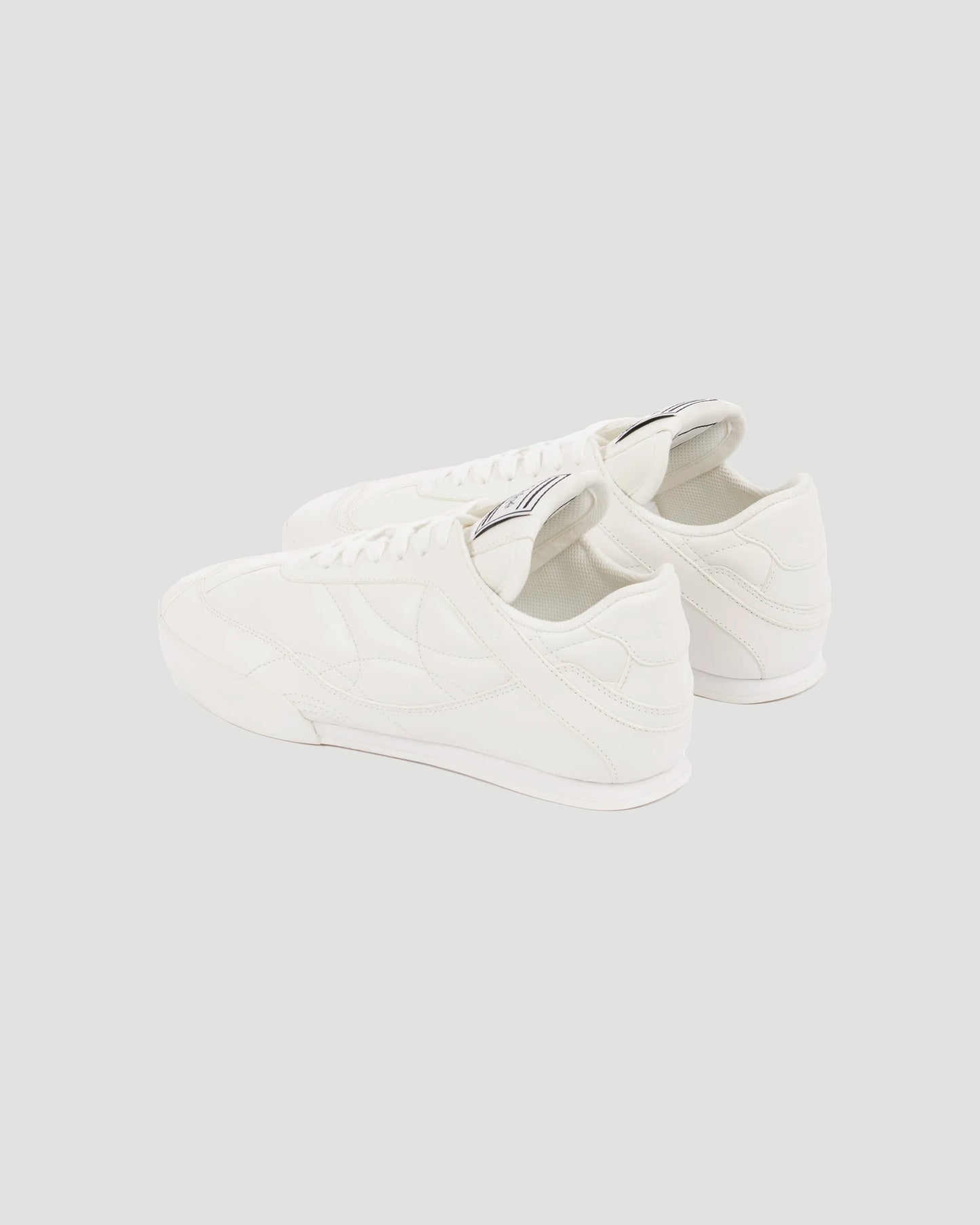 Kick Sneaker in White