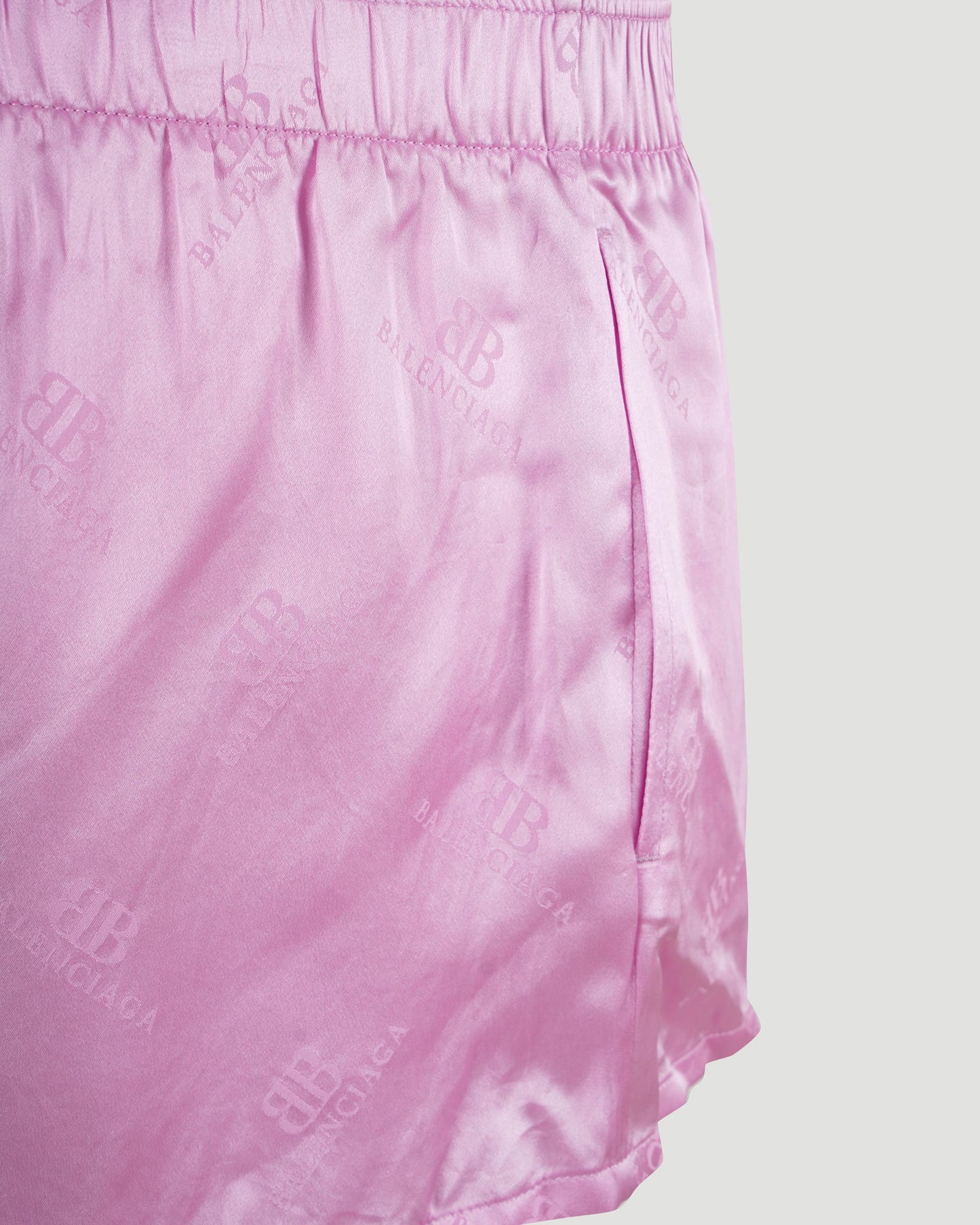 SILK SHORTS IN PINK