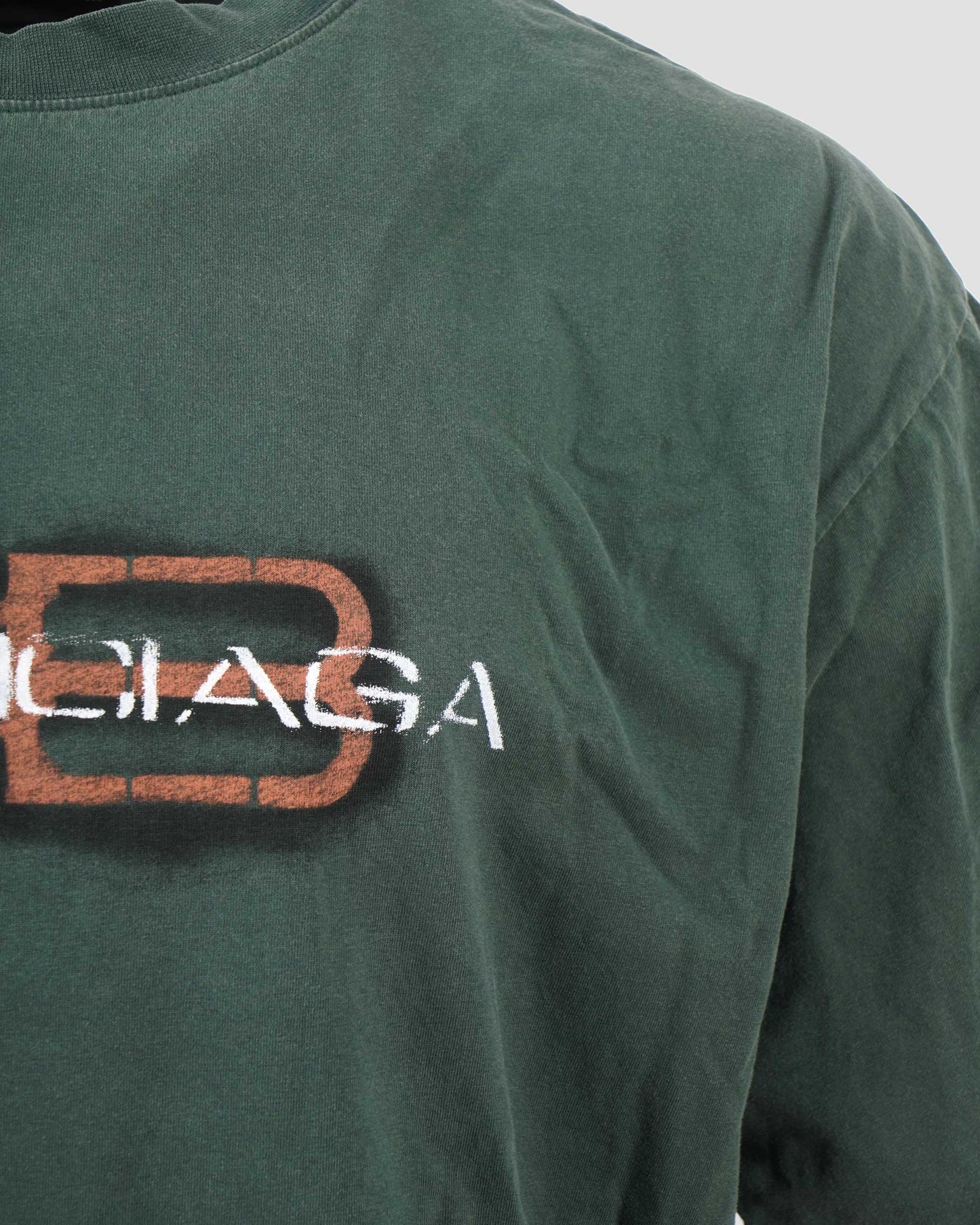 BB Icon Stencil T-Shirt Medium Fit in Dark Green