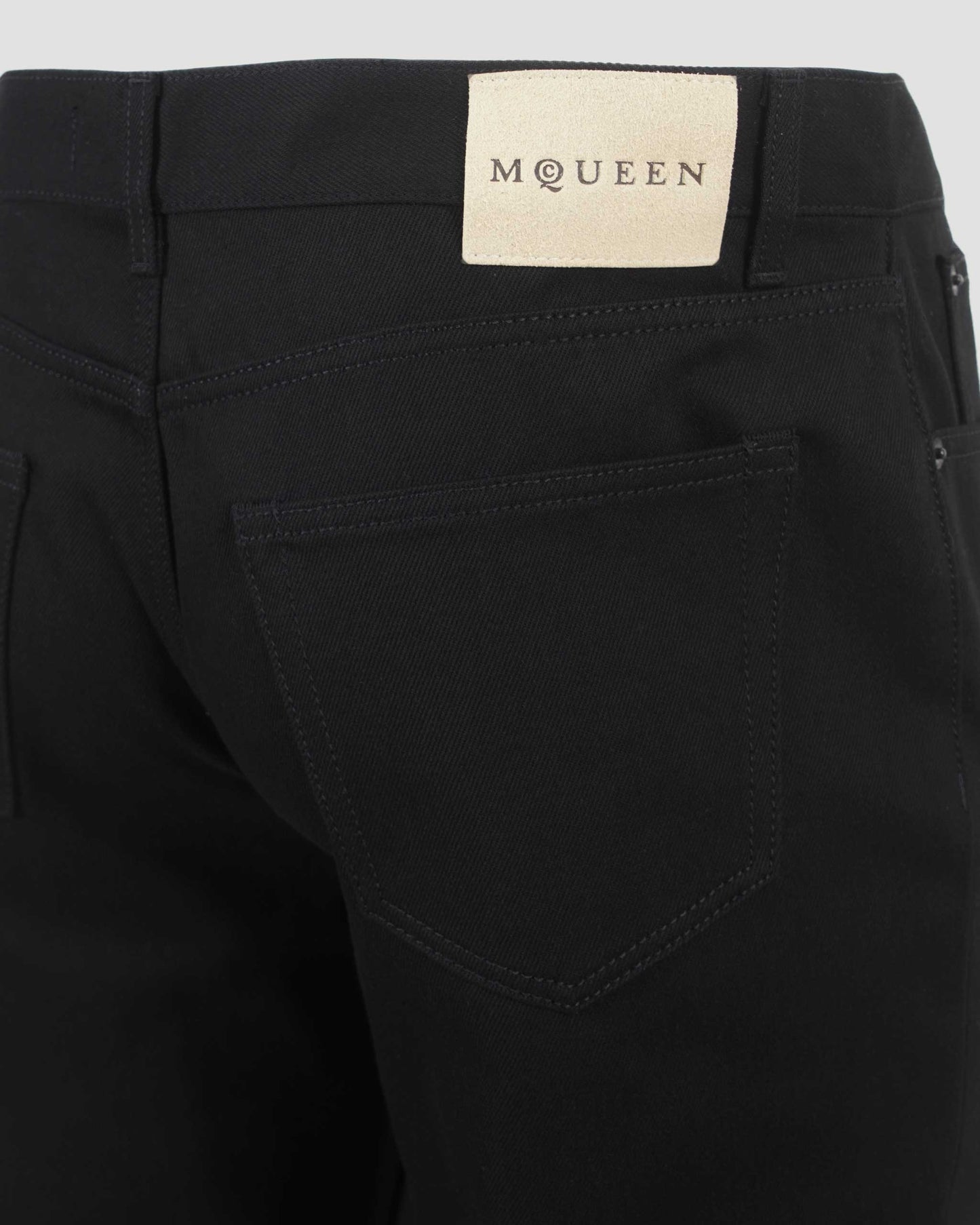 Straight-Leg Jeans in Black