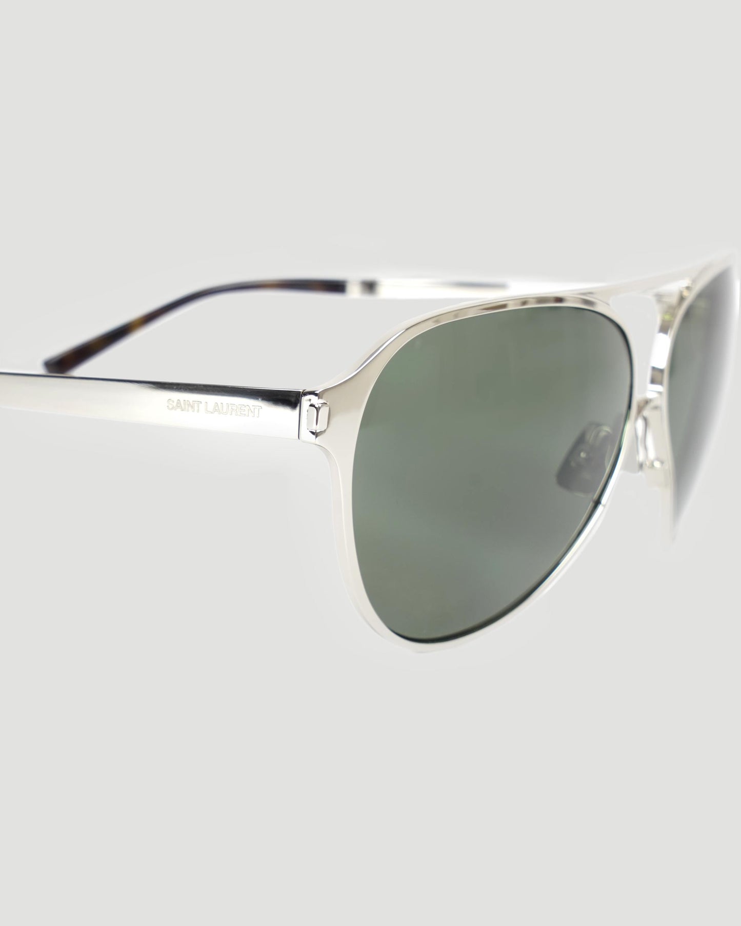 Aviator Sunglasses in Silver