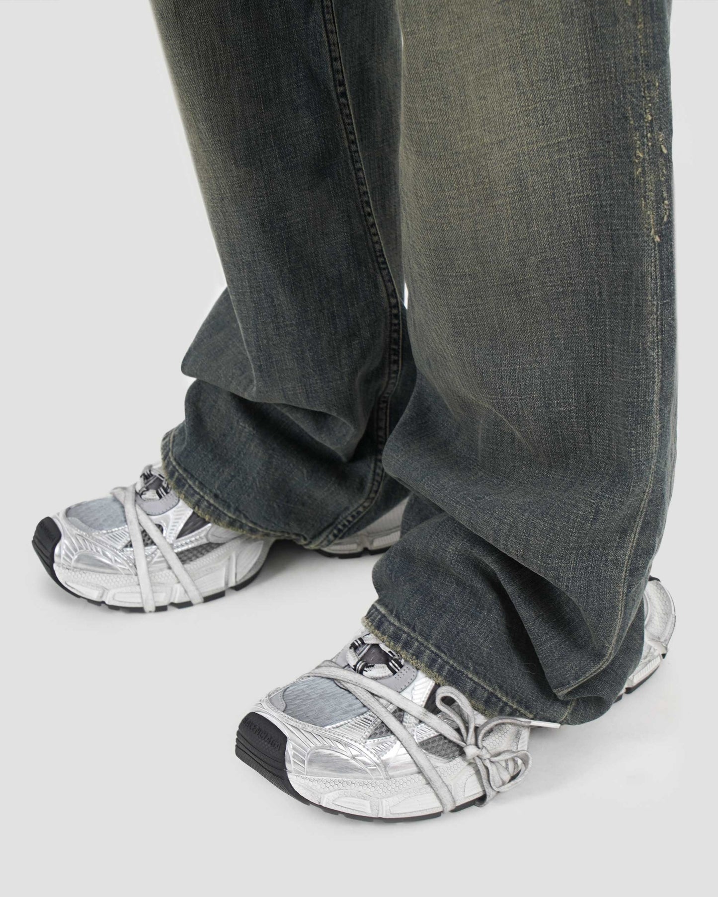 3XL SNEAKERS IN EGG SHELL