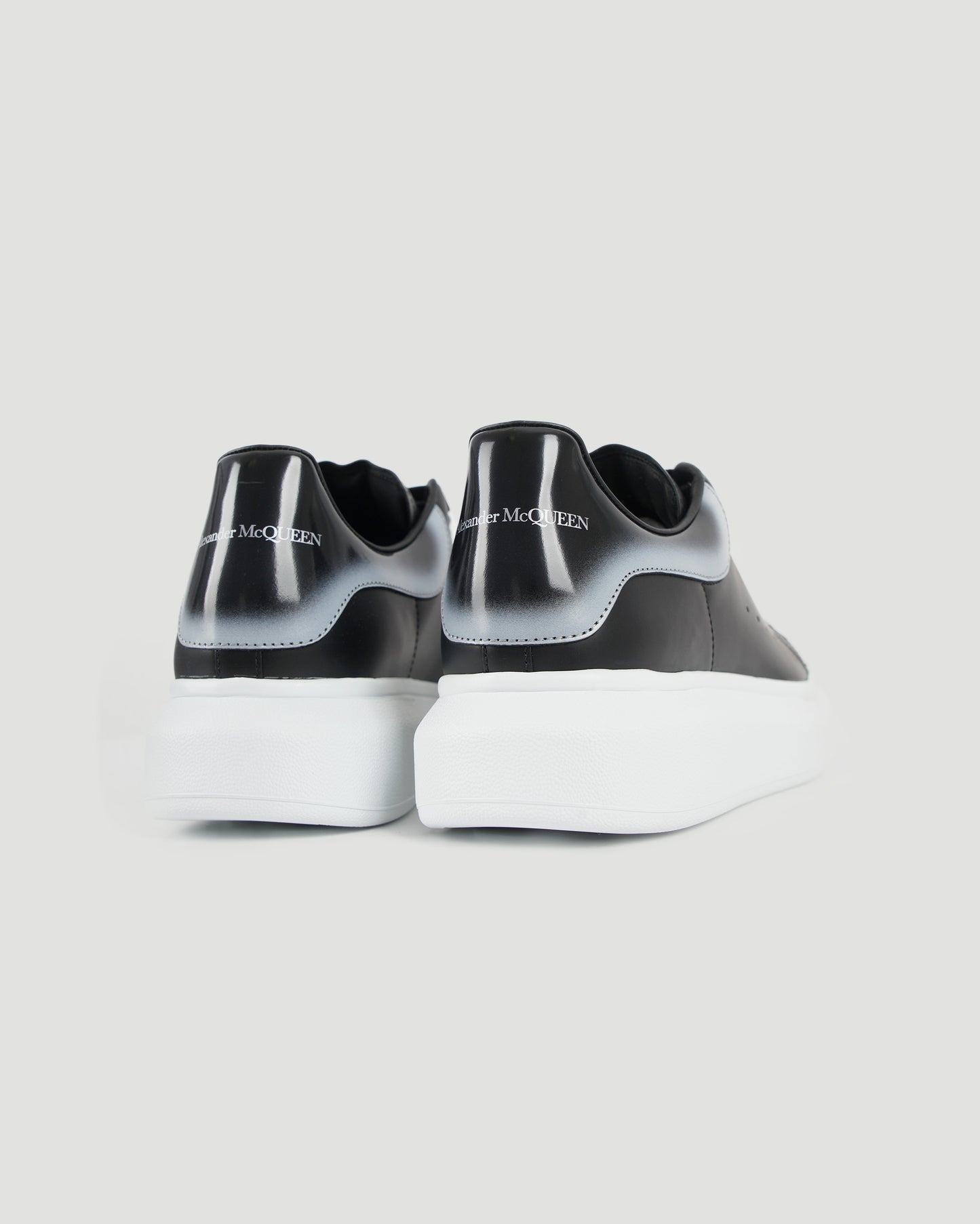 Oversized Sneaker in Black and silver