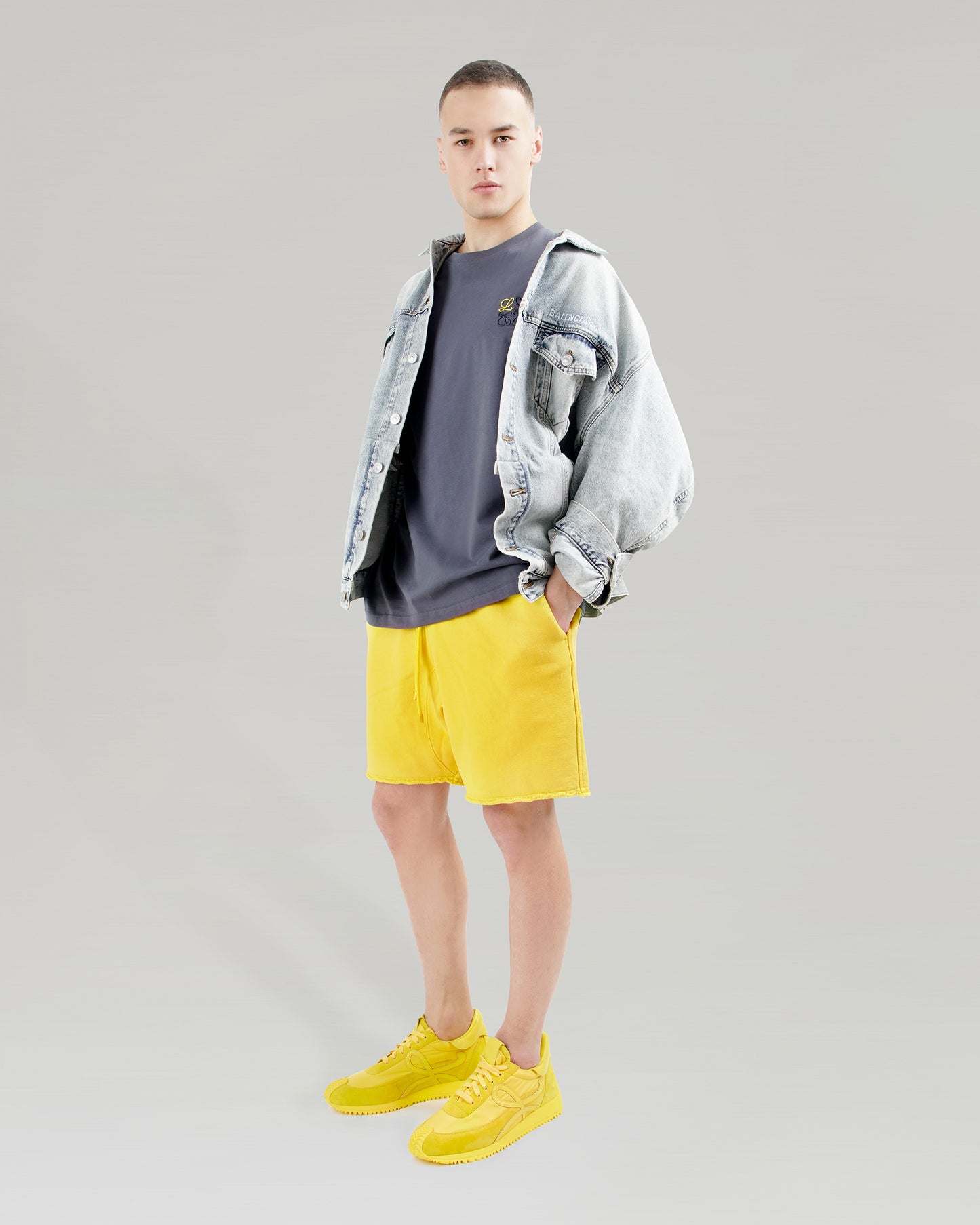 Drawstring shorts in yellow