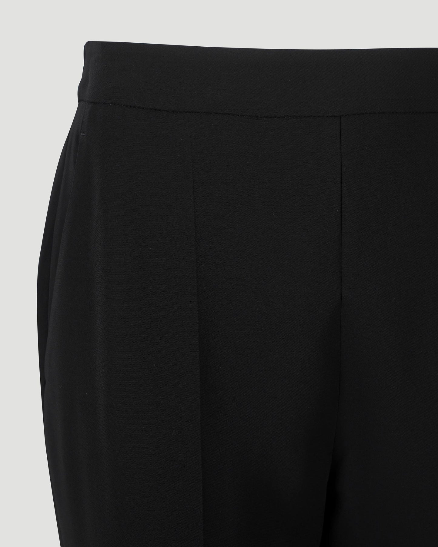 JOGGER PANTS IN BLACK