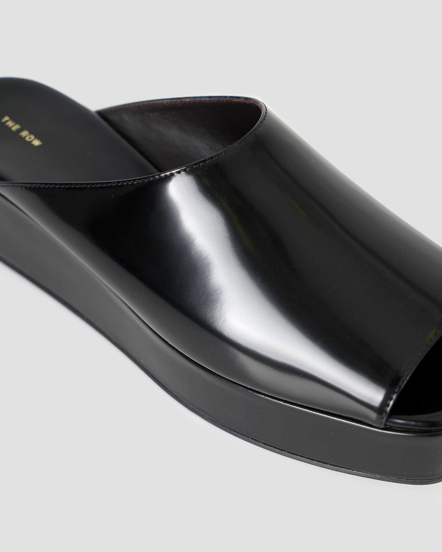 Emi Flatform Sandal in Leather