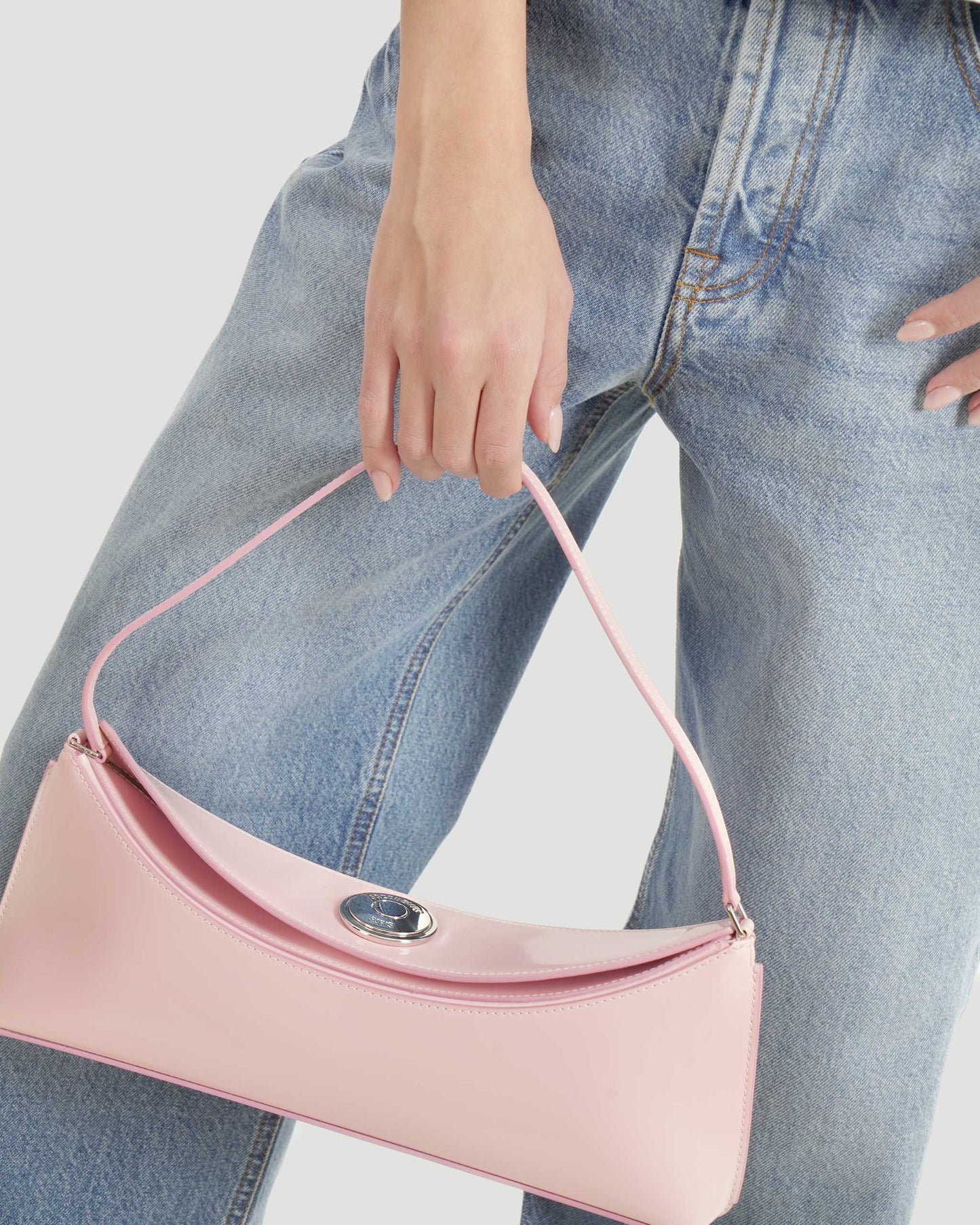 The Ovalo Clutch in Pale Pink