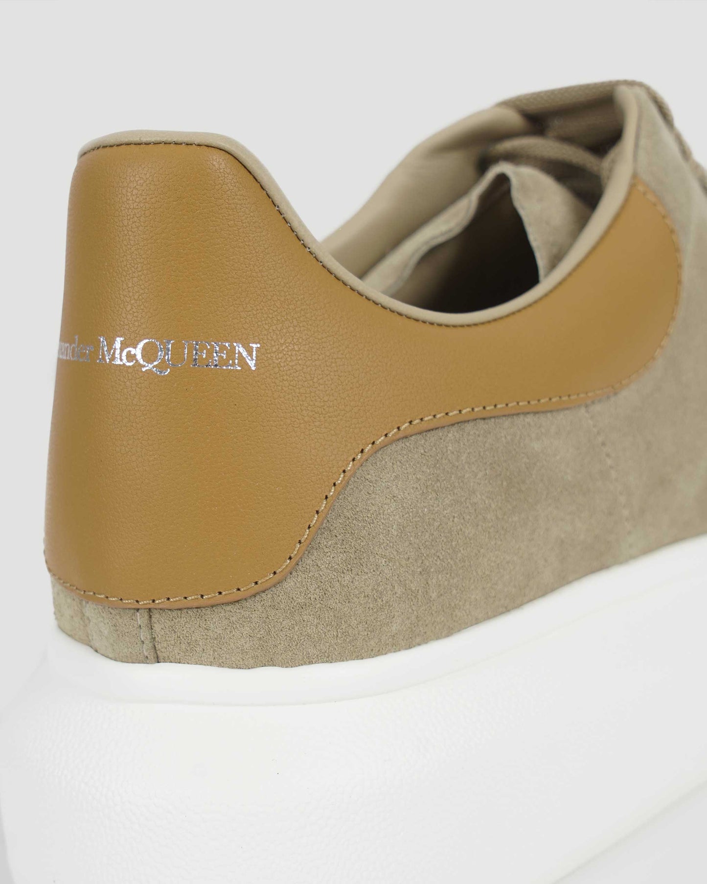 Oversized Sneaker in Dark Caramel