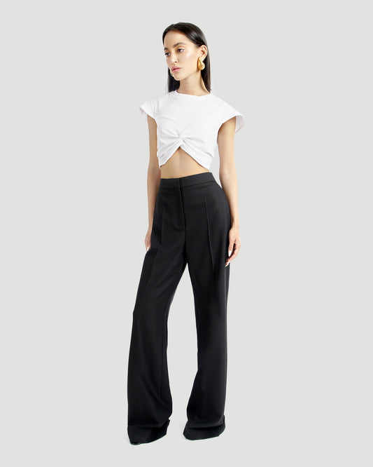 Delton Pant in Black