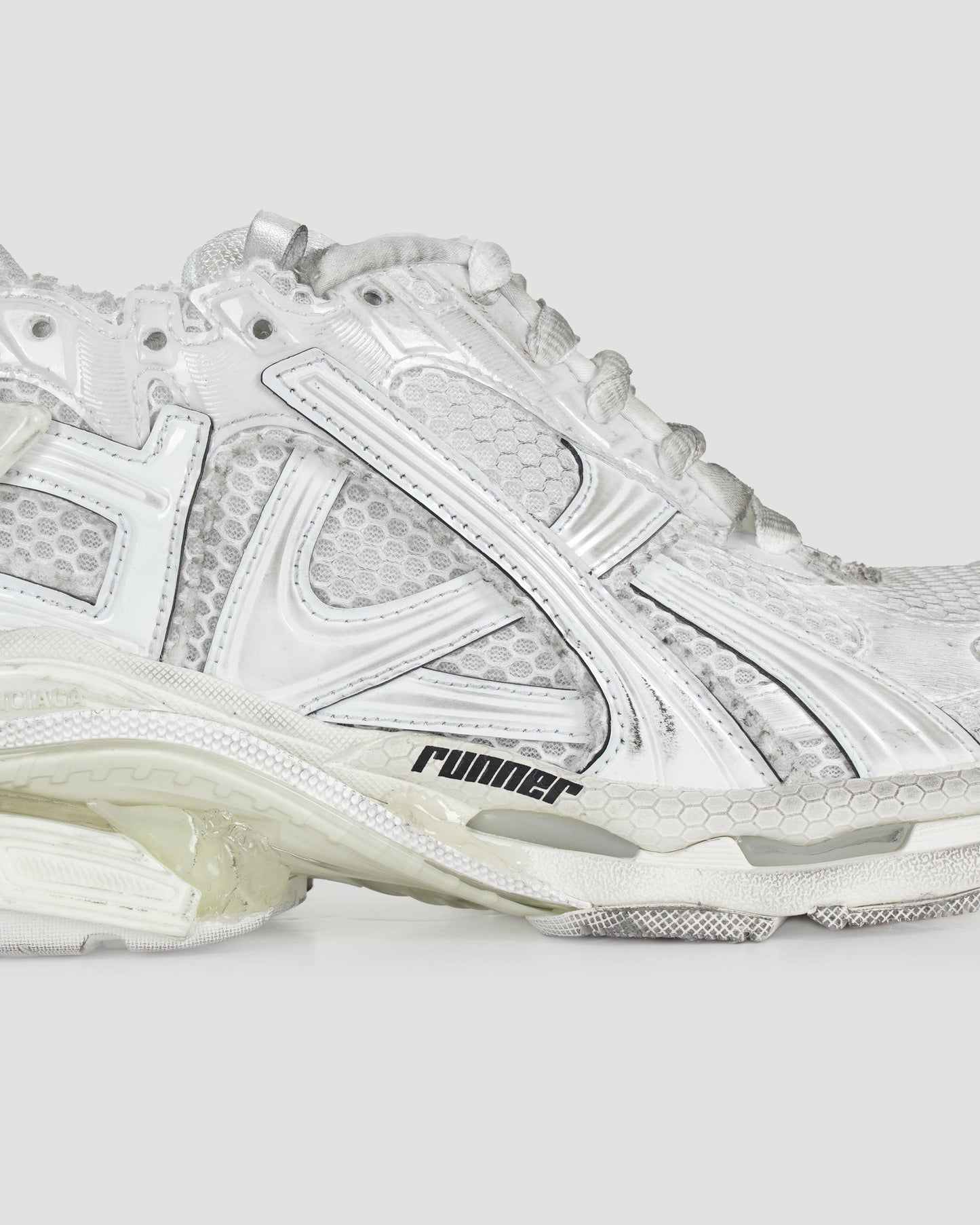 RUNNER SNEAKER IN WHITE