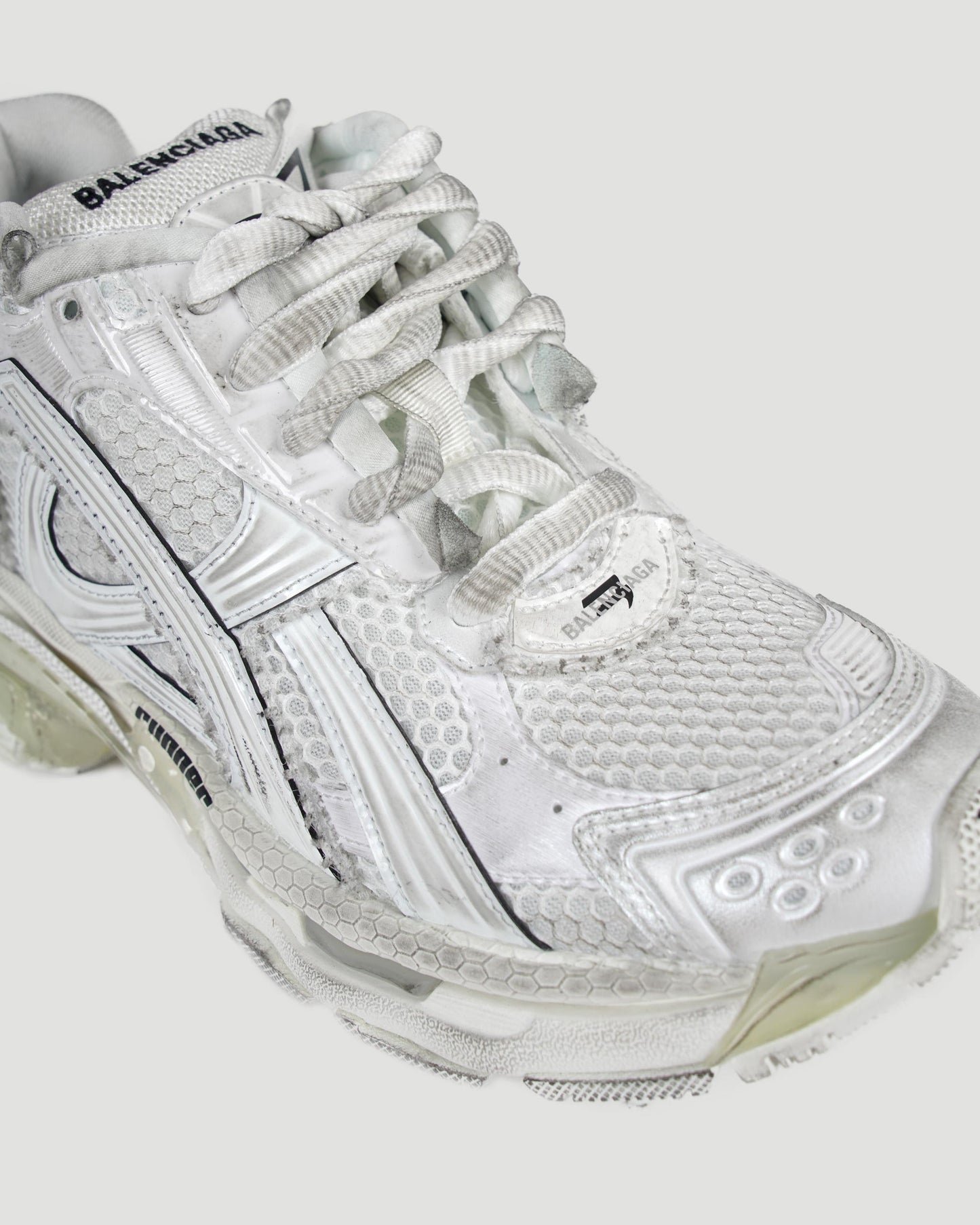 RUNNER SNEAKER IN WHITE