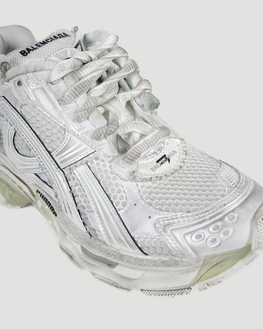 RUNNER SNEAKER IN WHITE