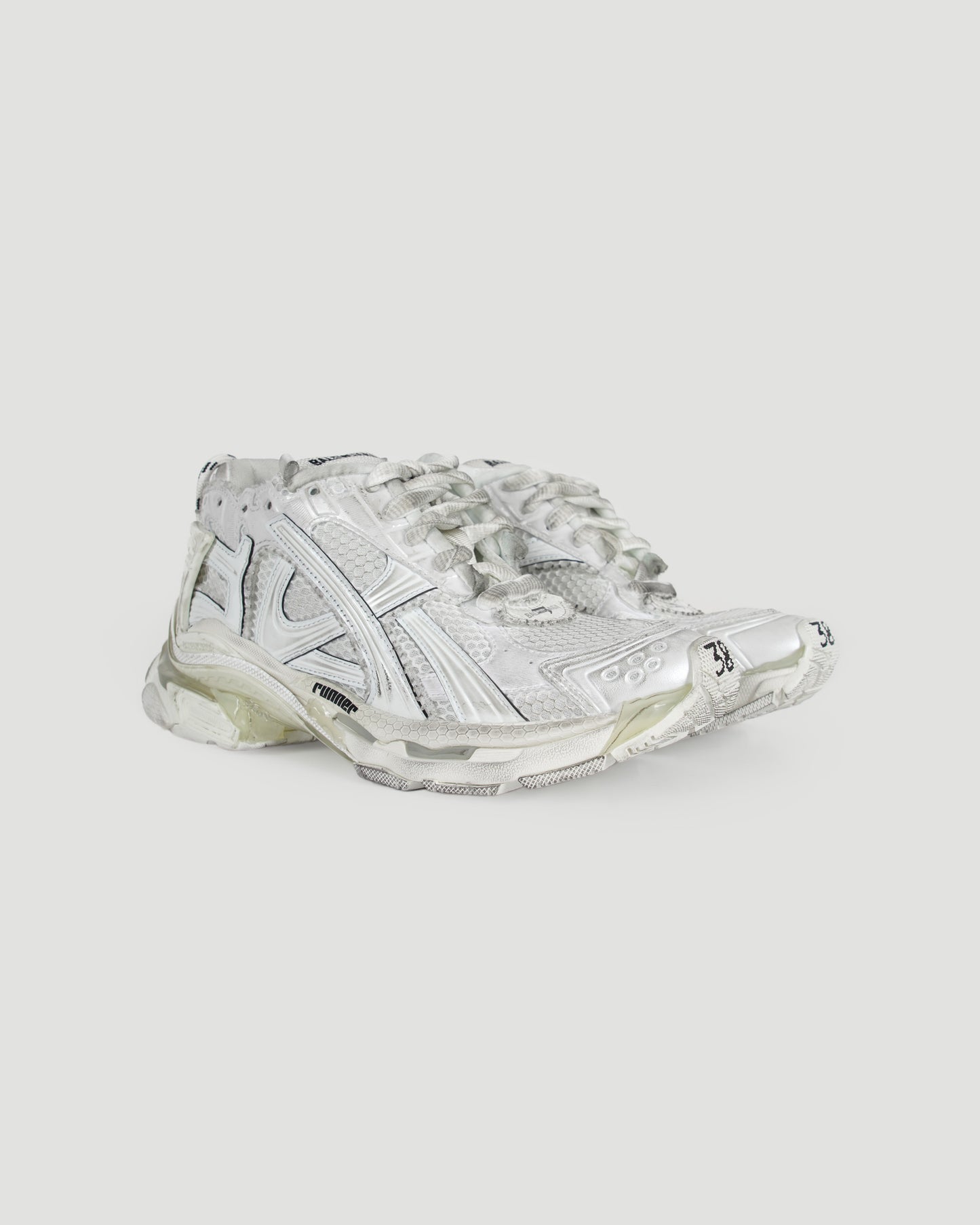 RUNNER SNEAKER IN WHITE