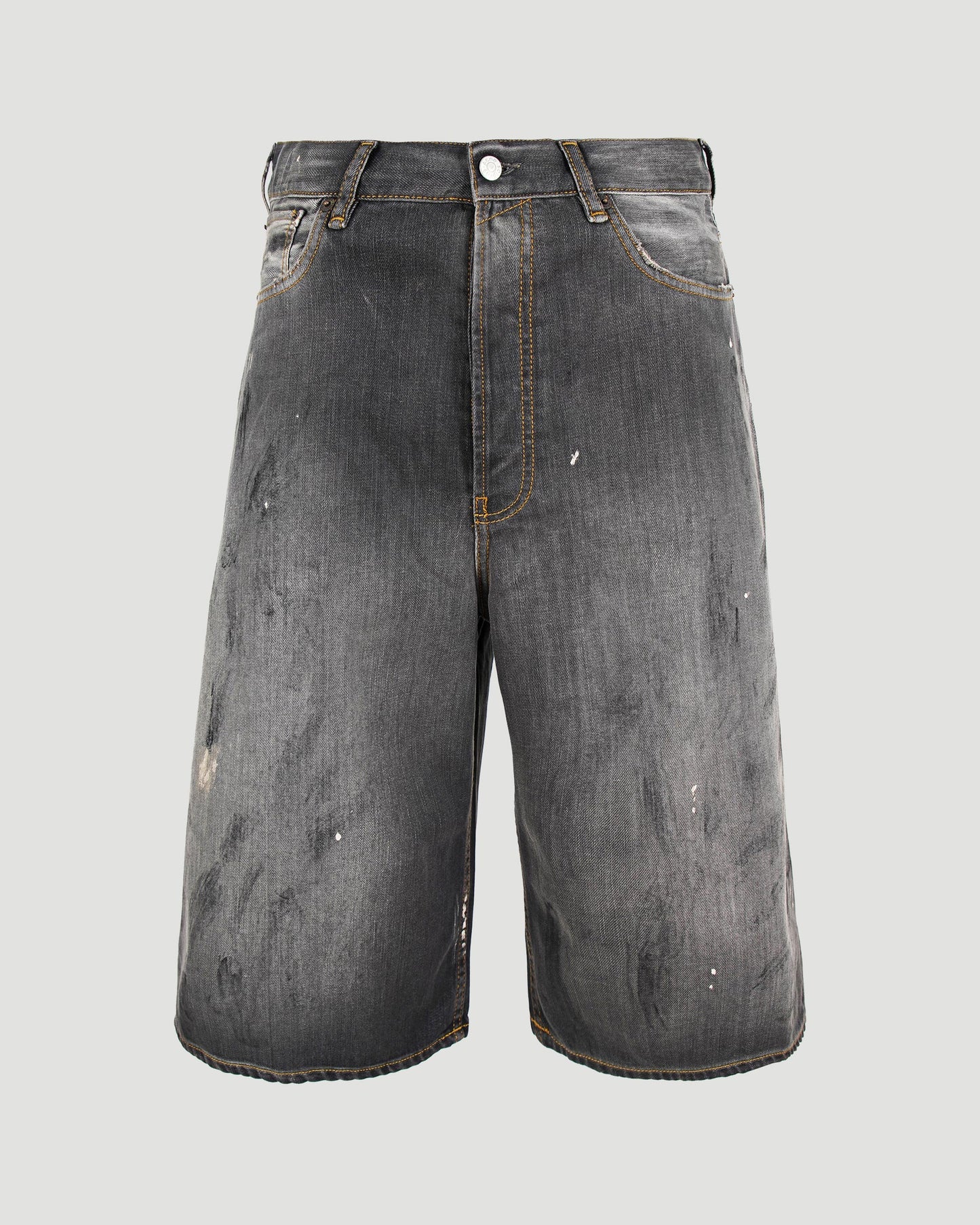 Denim Shorts in Dark Wash