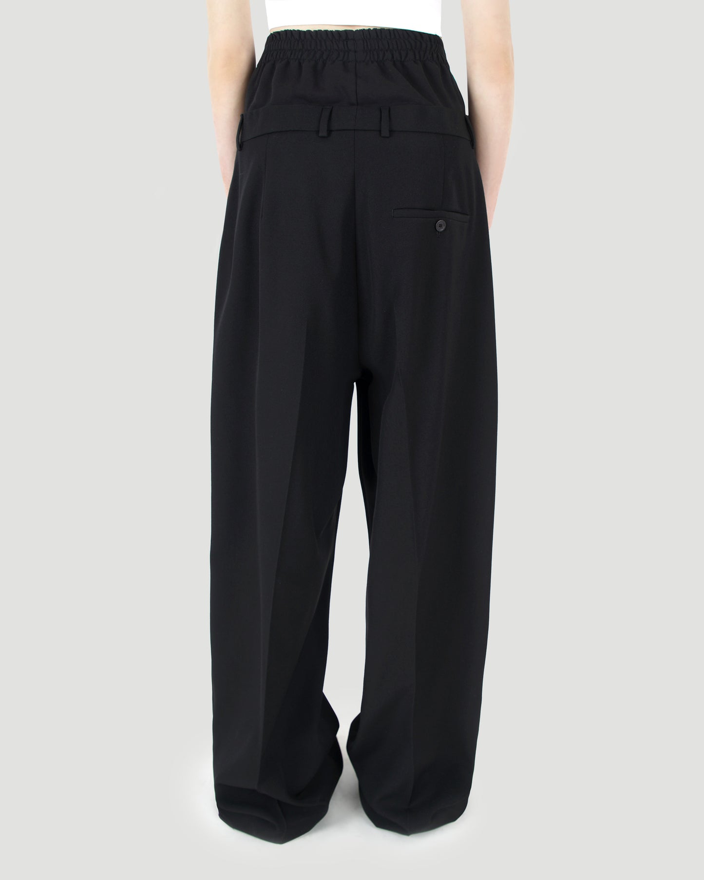 HYBRID TAILORING PANTS IN BLACK