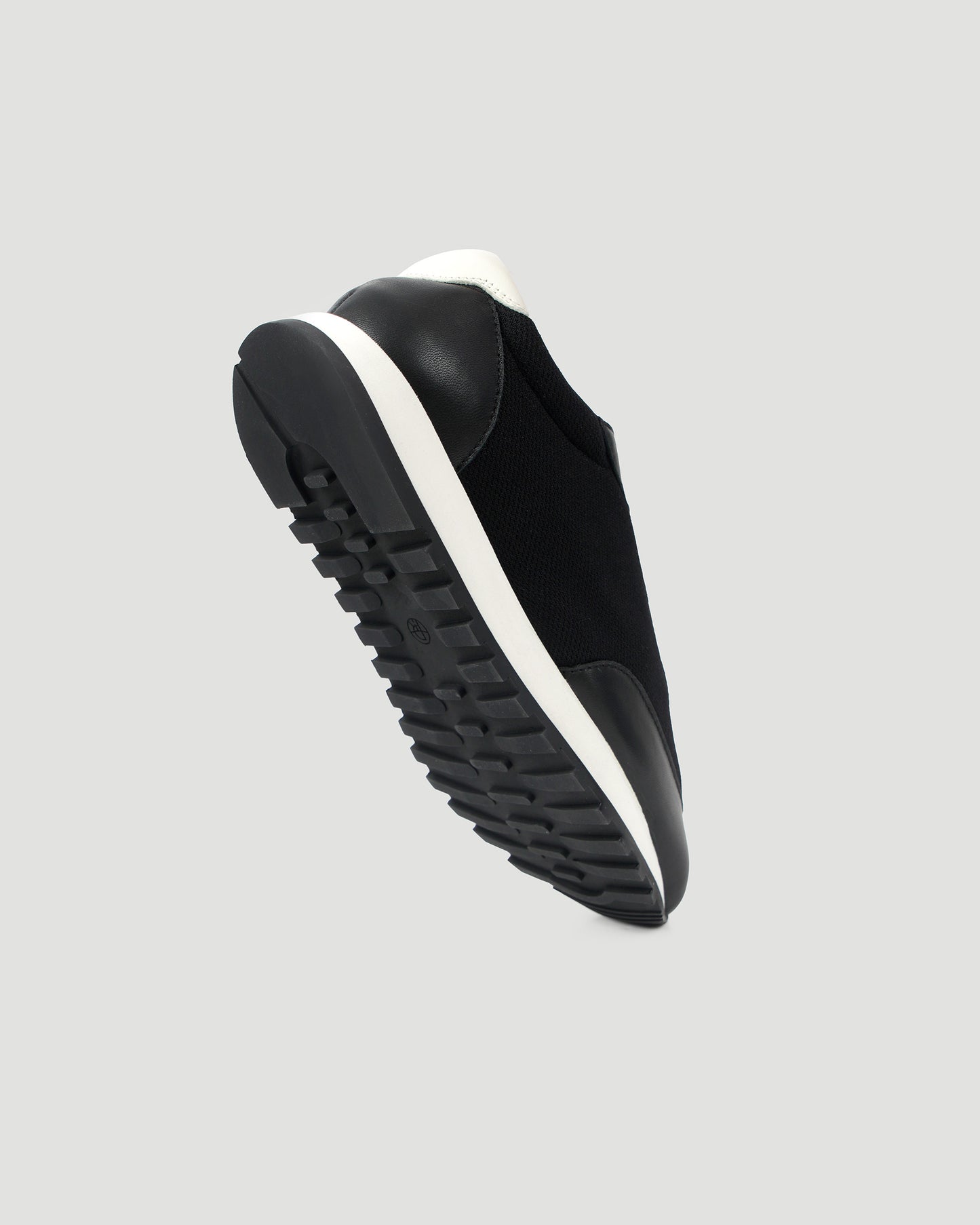 Owen Sneakers in Black