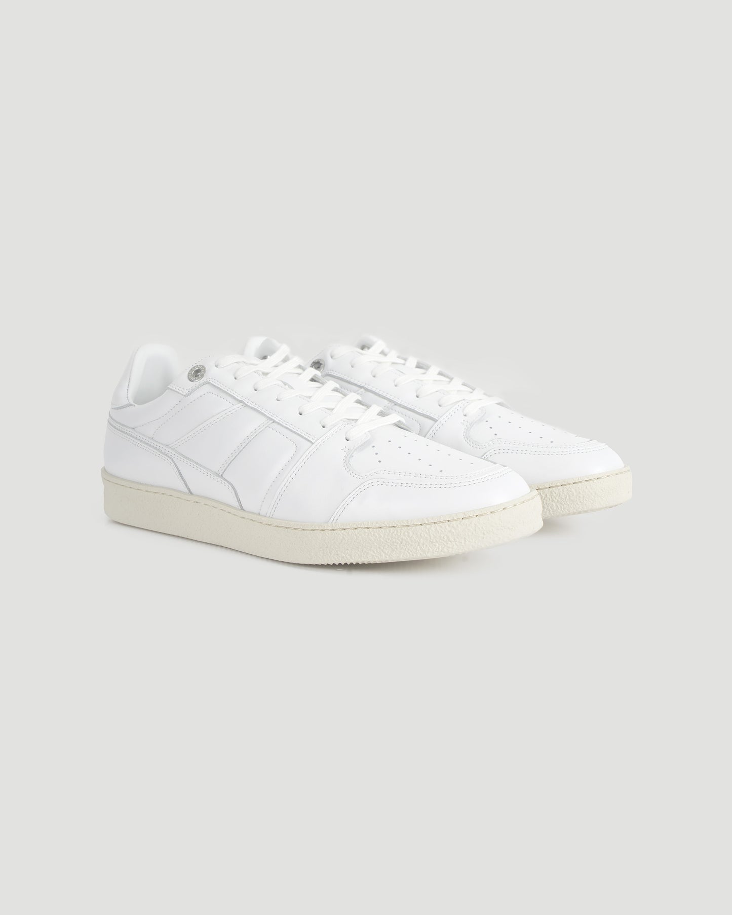 LOW-TOP SNEAKERS