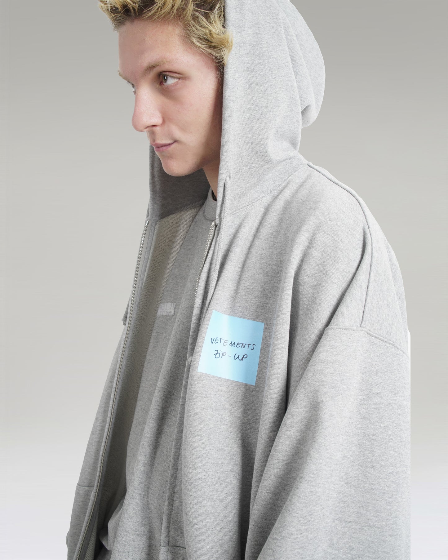 ZIP HOODIE WITH POST-IT NOTE EFFECT IN GREY