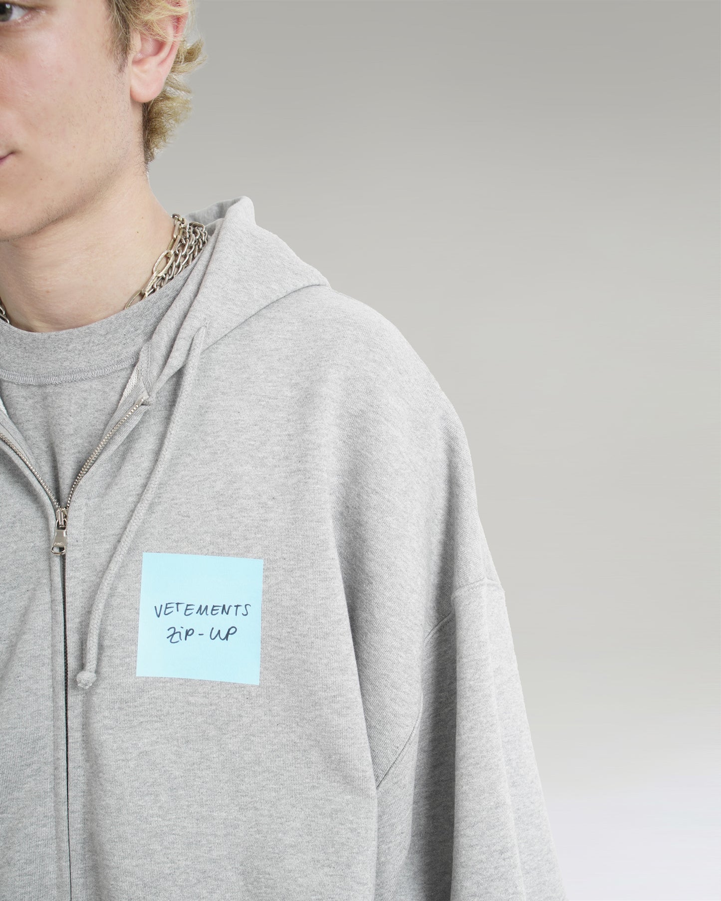 ZIP HOODIE WITH POST-IT NOTE EFFECT IN GREY