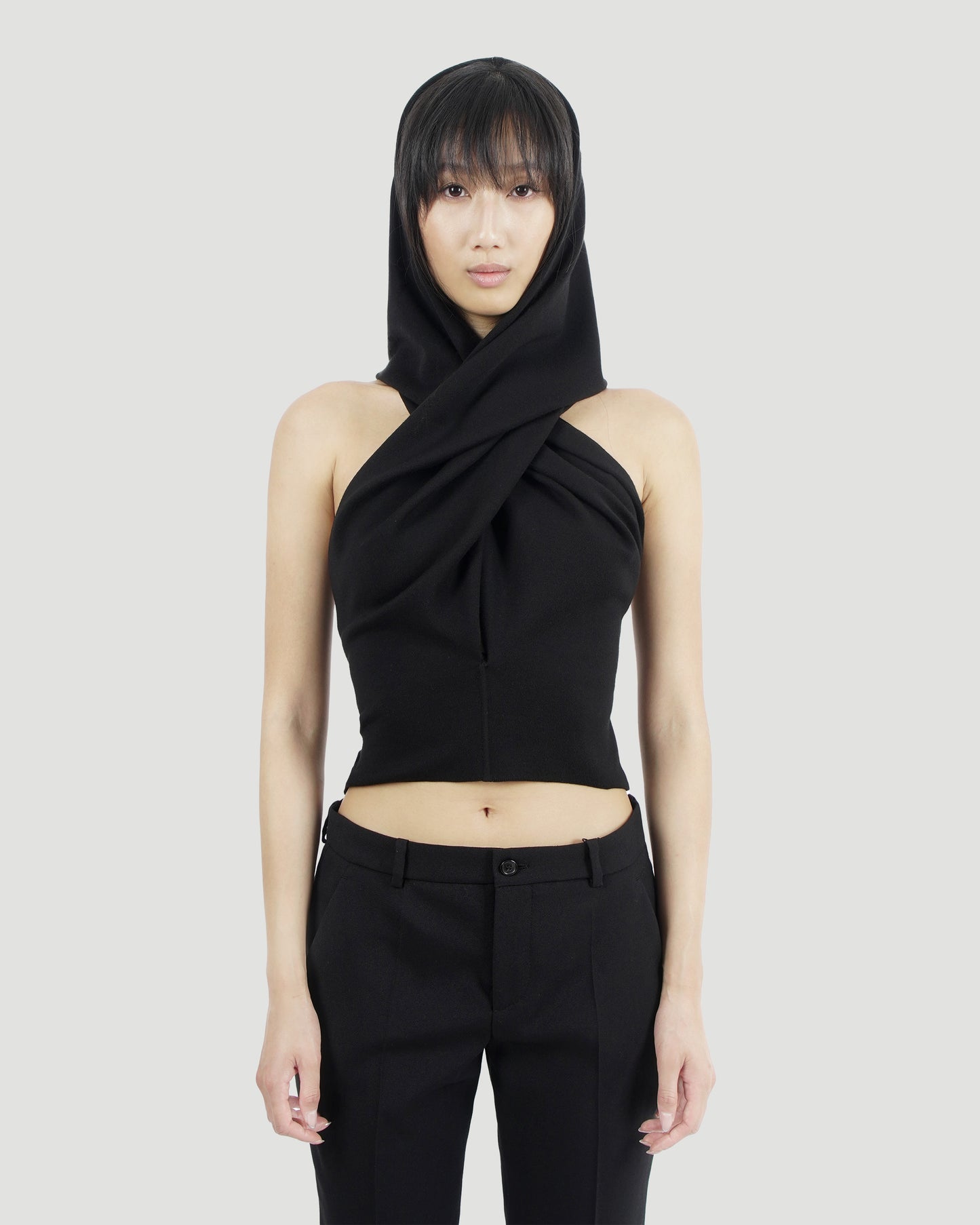 BLACK CROPPED HOODED TOP
