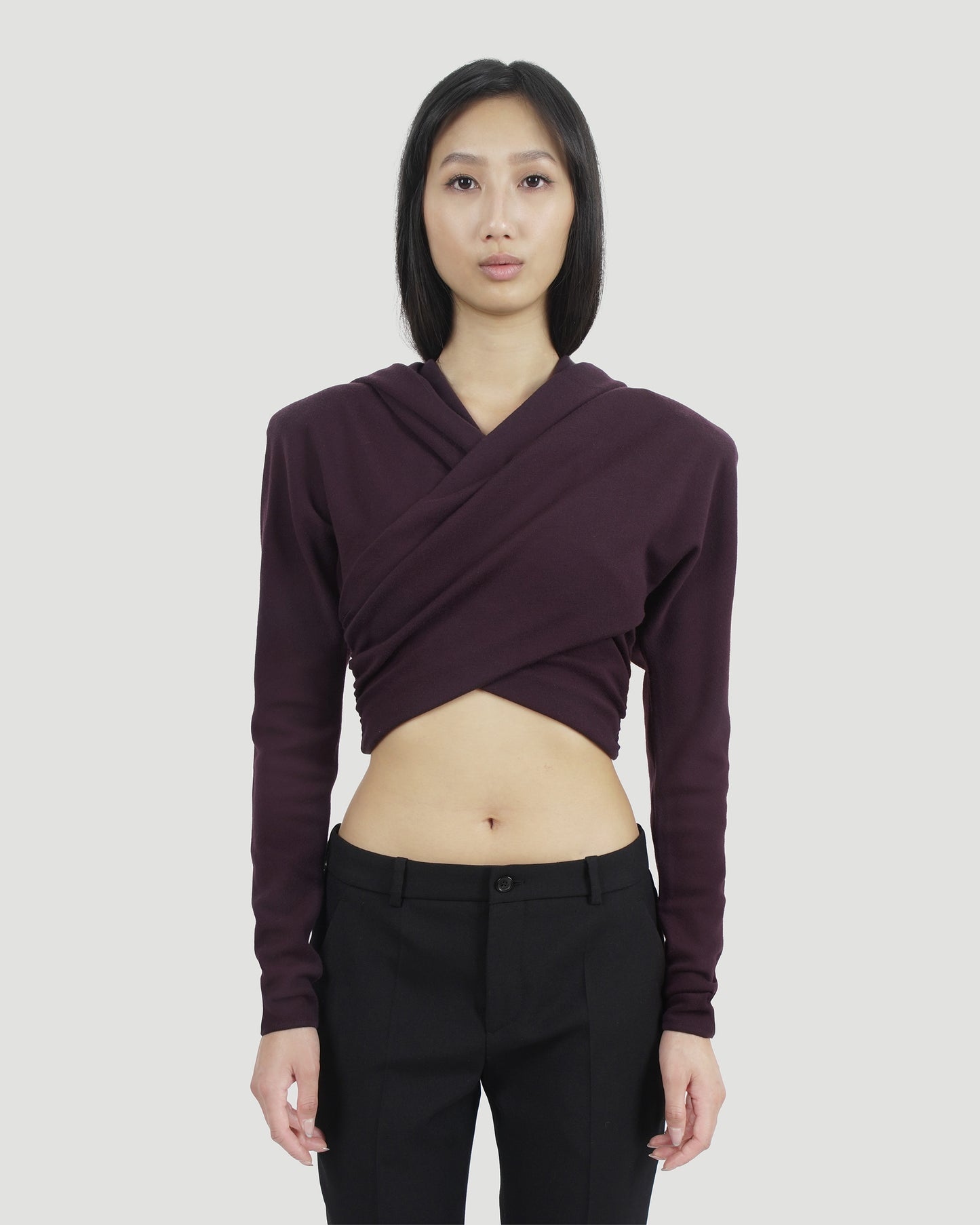 CROPPED HOODED TOP IN PRUNE