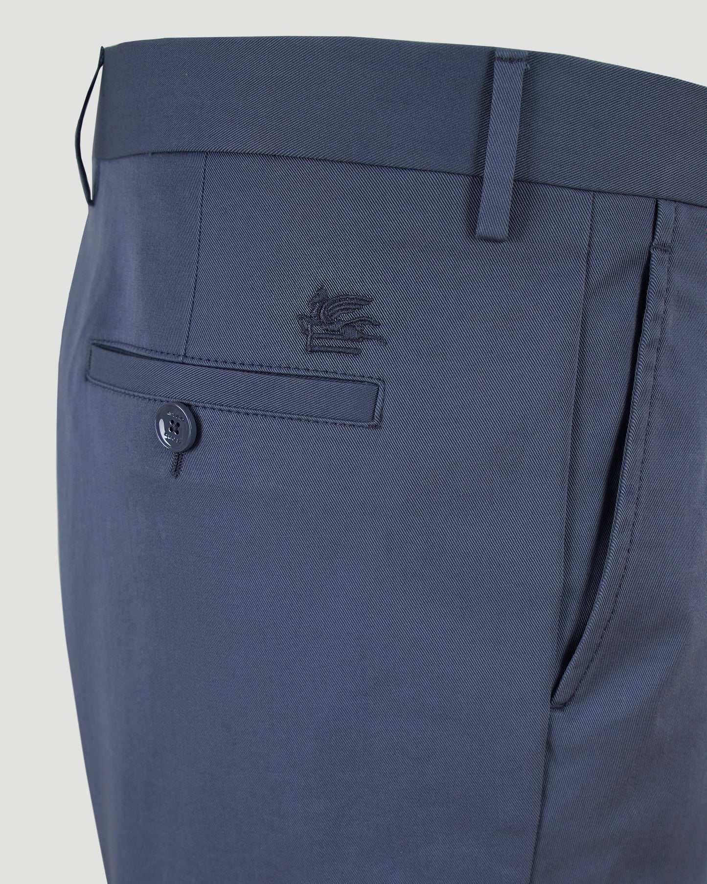Linen Bermuda Shorts in Navy