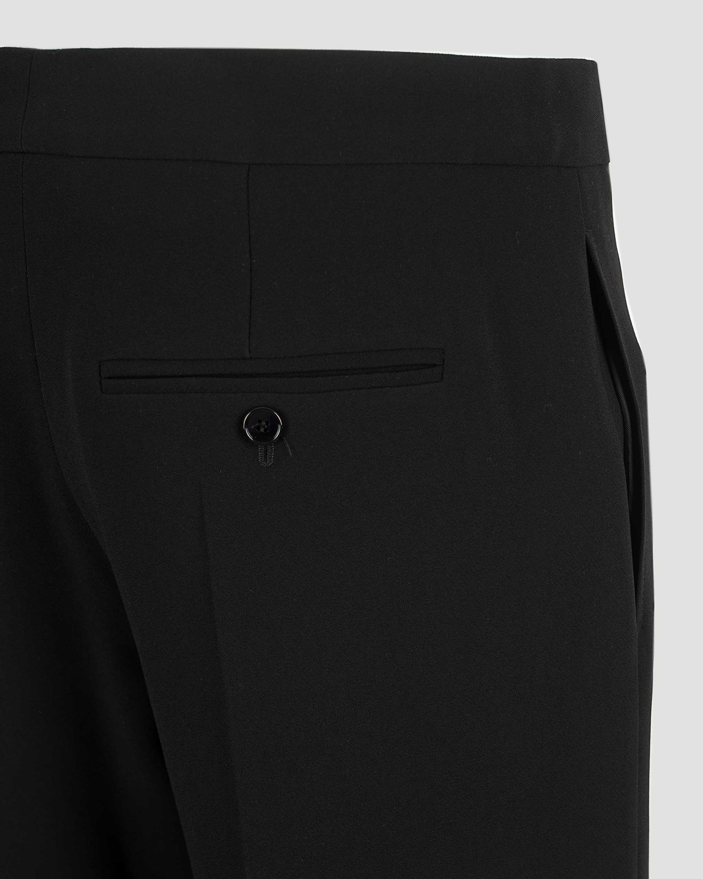 Flowing Tailored Pants in Black