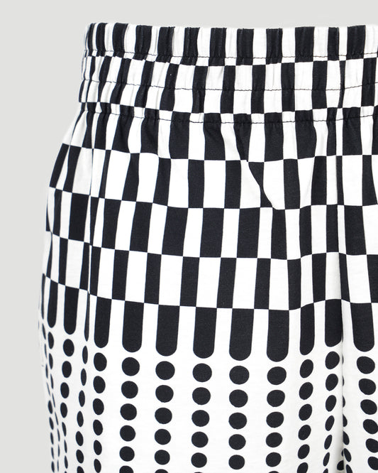 Shorts in Black And White Geometric Print