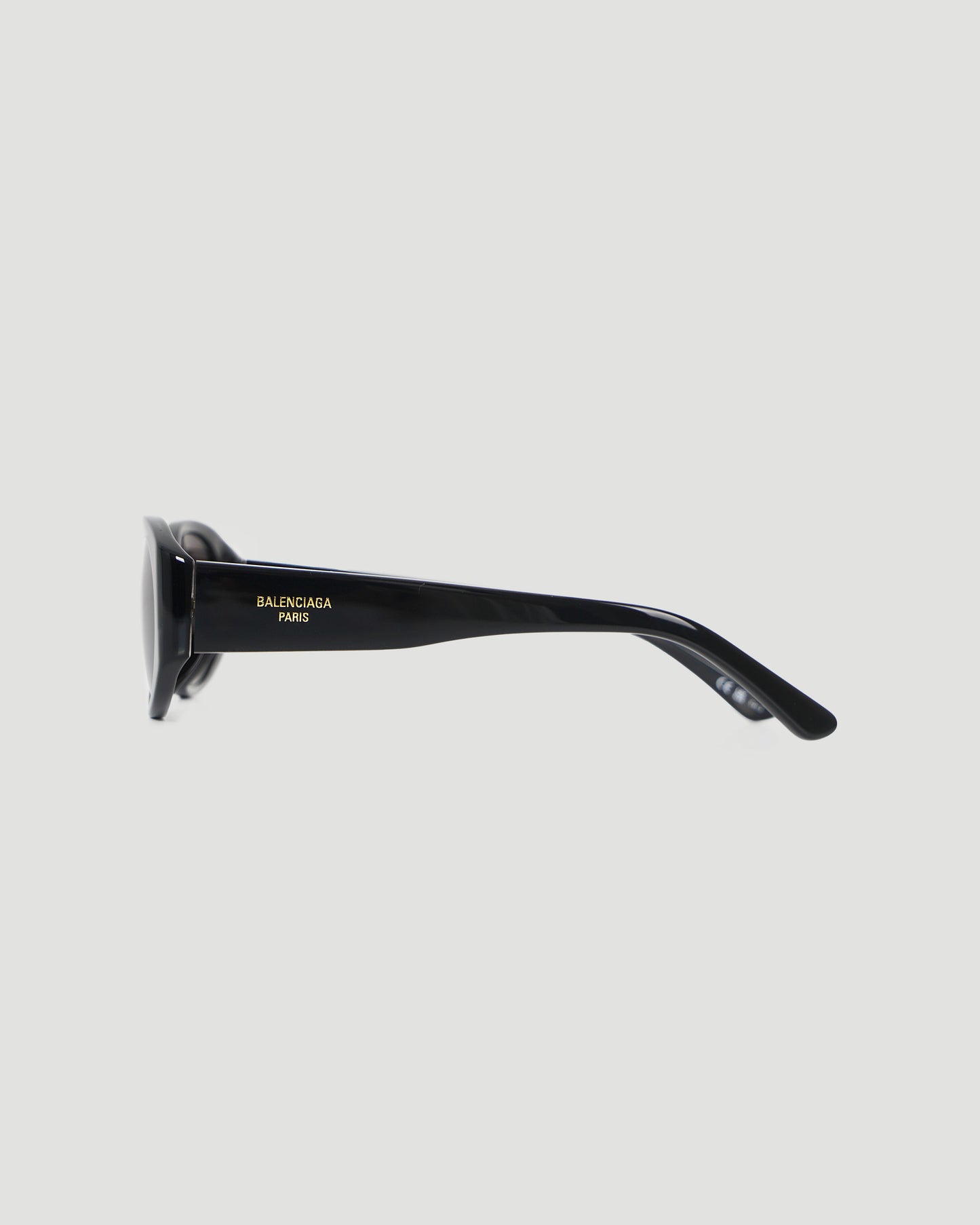 Tuesday Round Sunglasses in Black