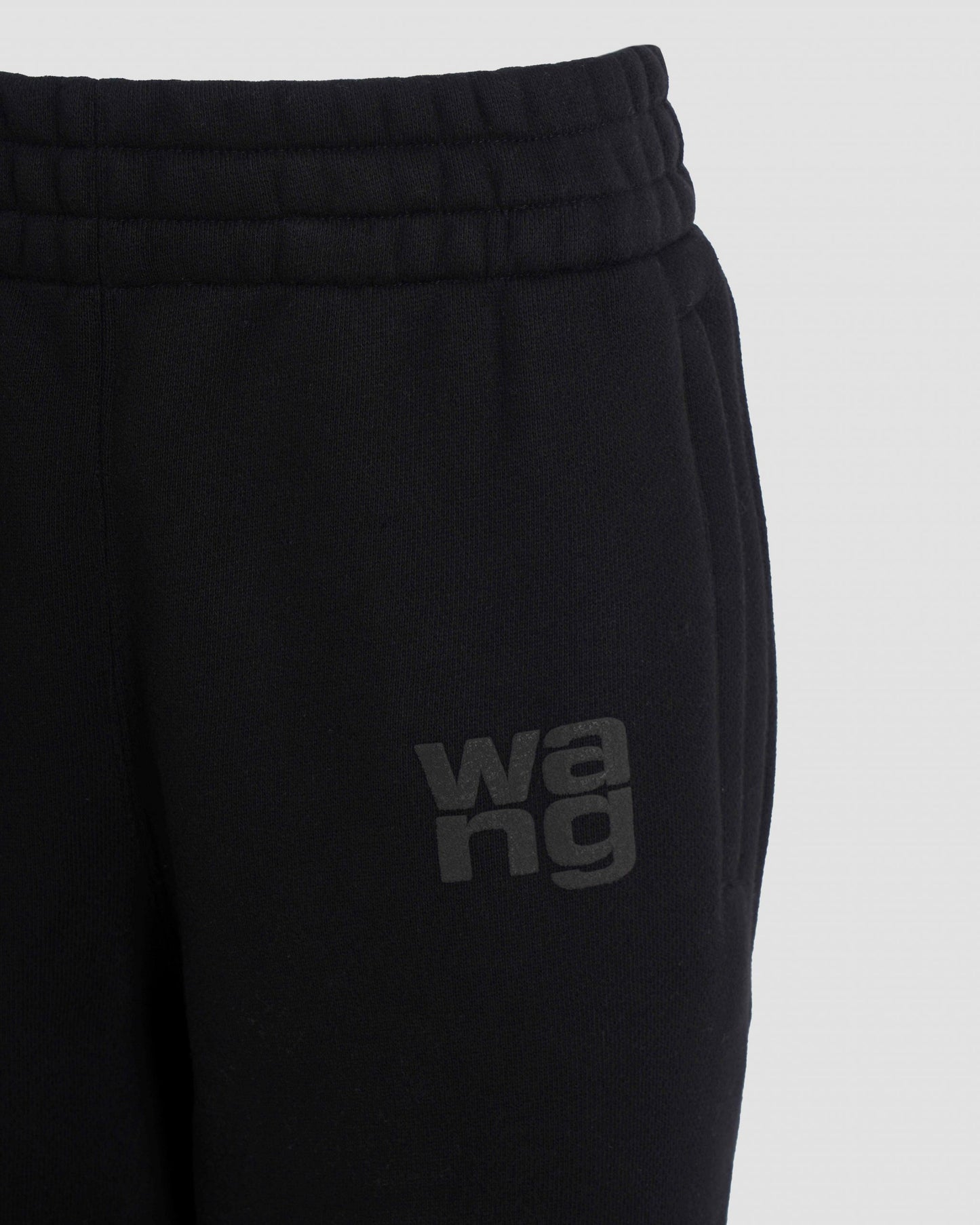 STACKED LOGO SWEATPANTS IN BLACK