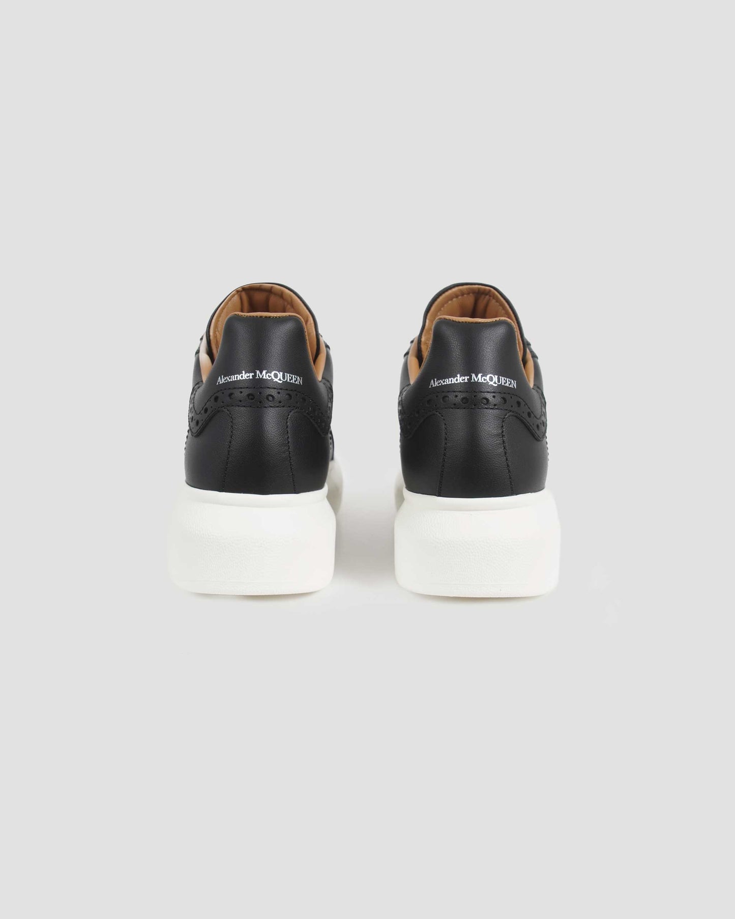 Oversized Sneaker in Black