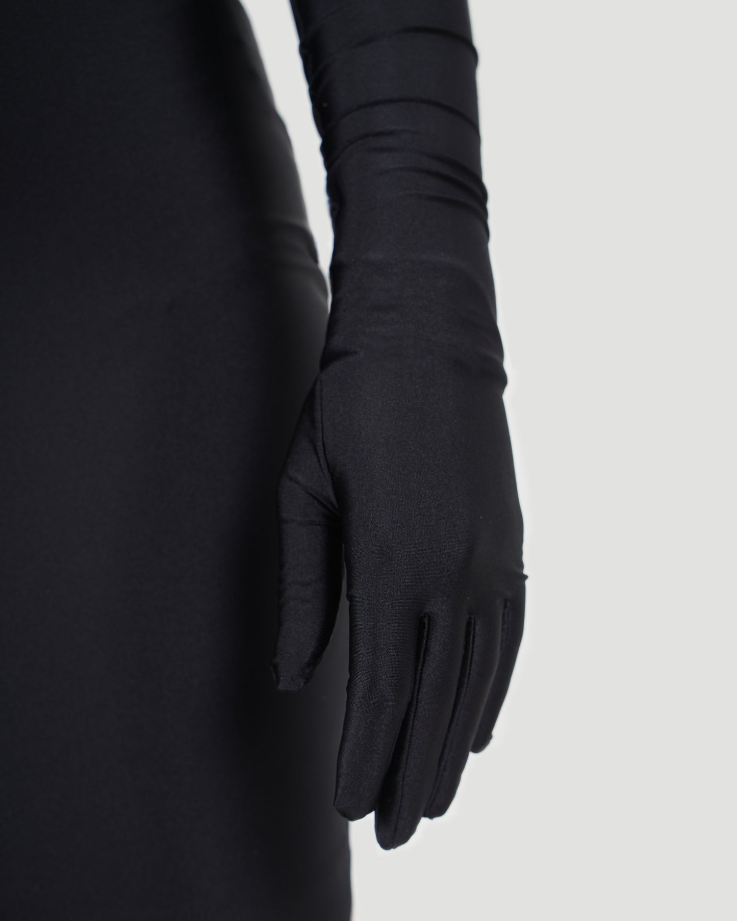 CUT-OUT ONE SHOULDER DRESS IN BLACK