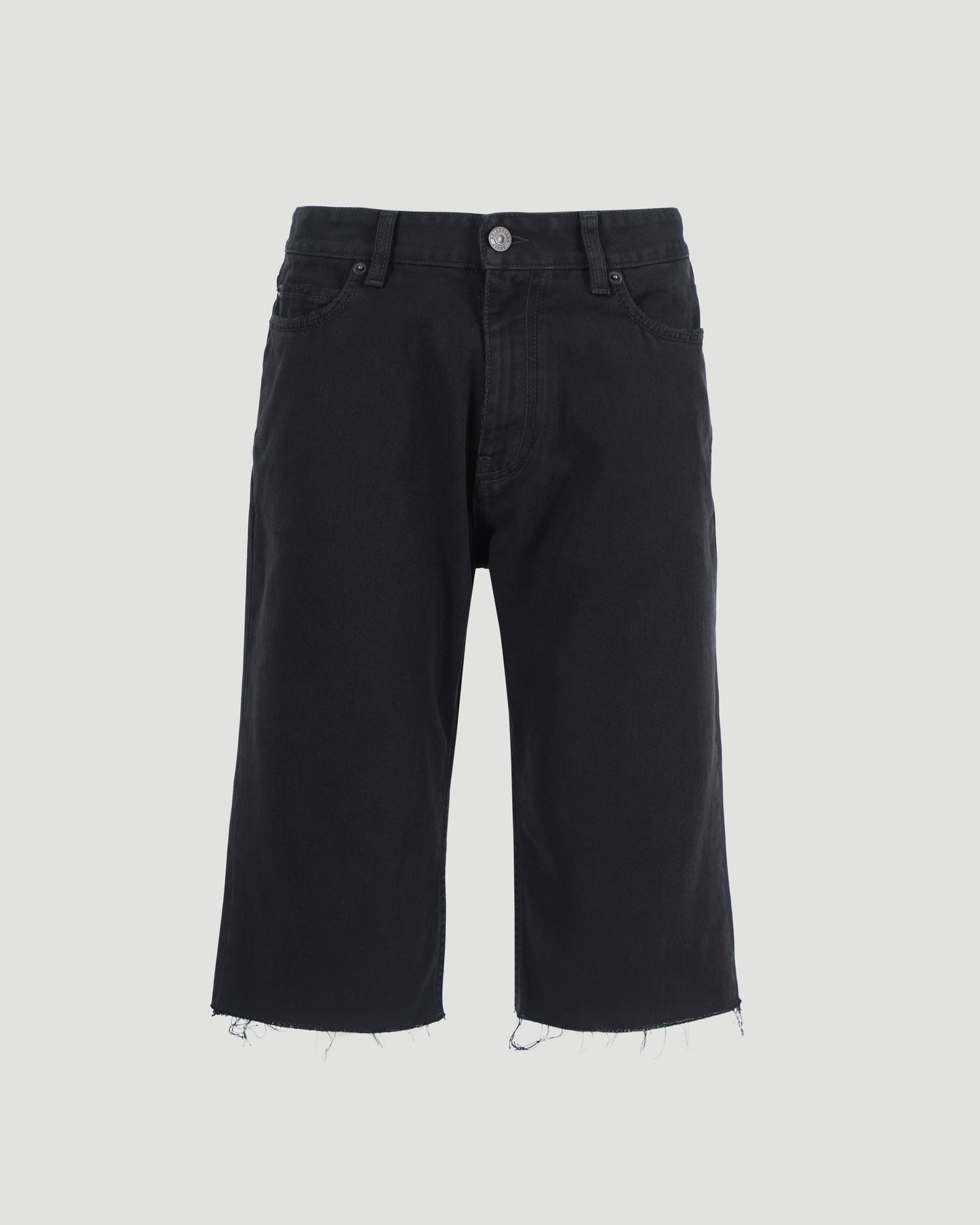 SLIM SHORTS IN BLACK
