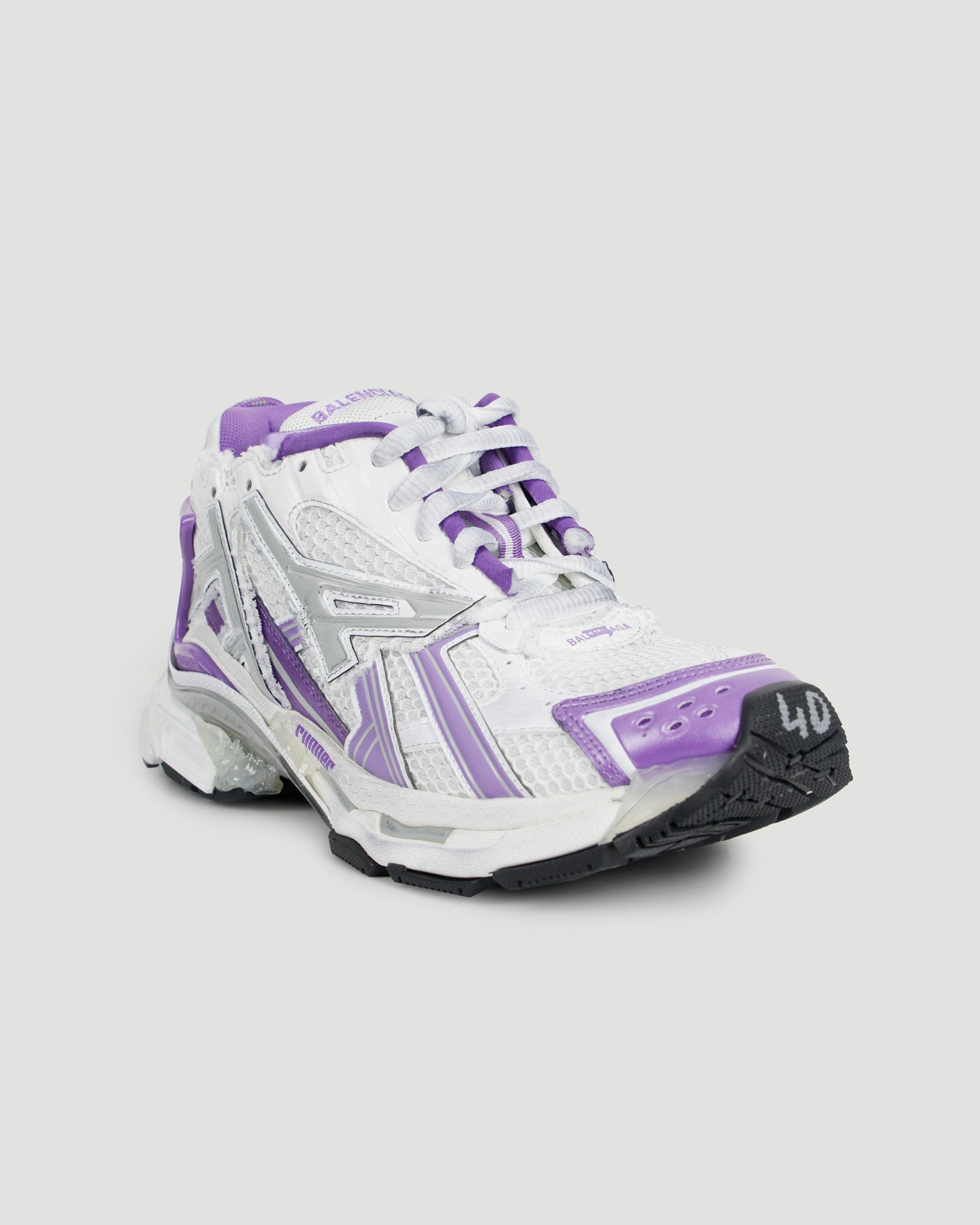 RUNNER TRAINERS IN PURPLE AND SILVER