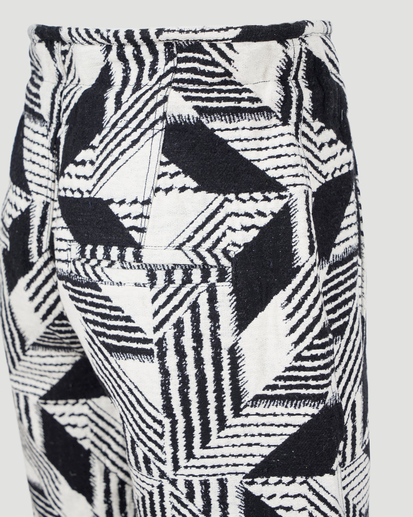 LINIMA HIGH-RISE SHORTS
