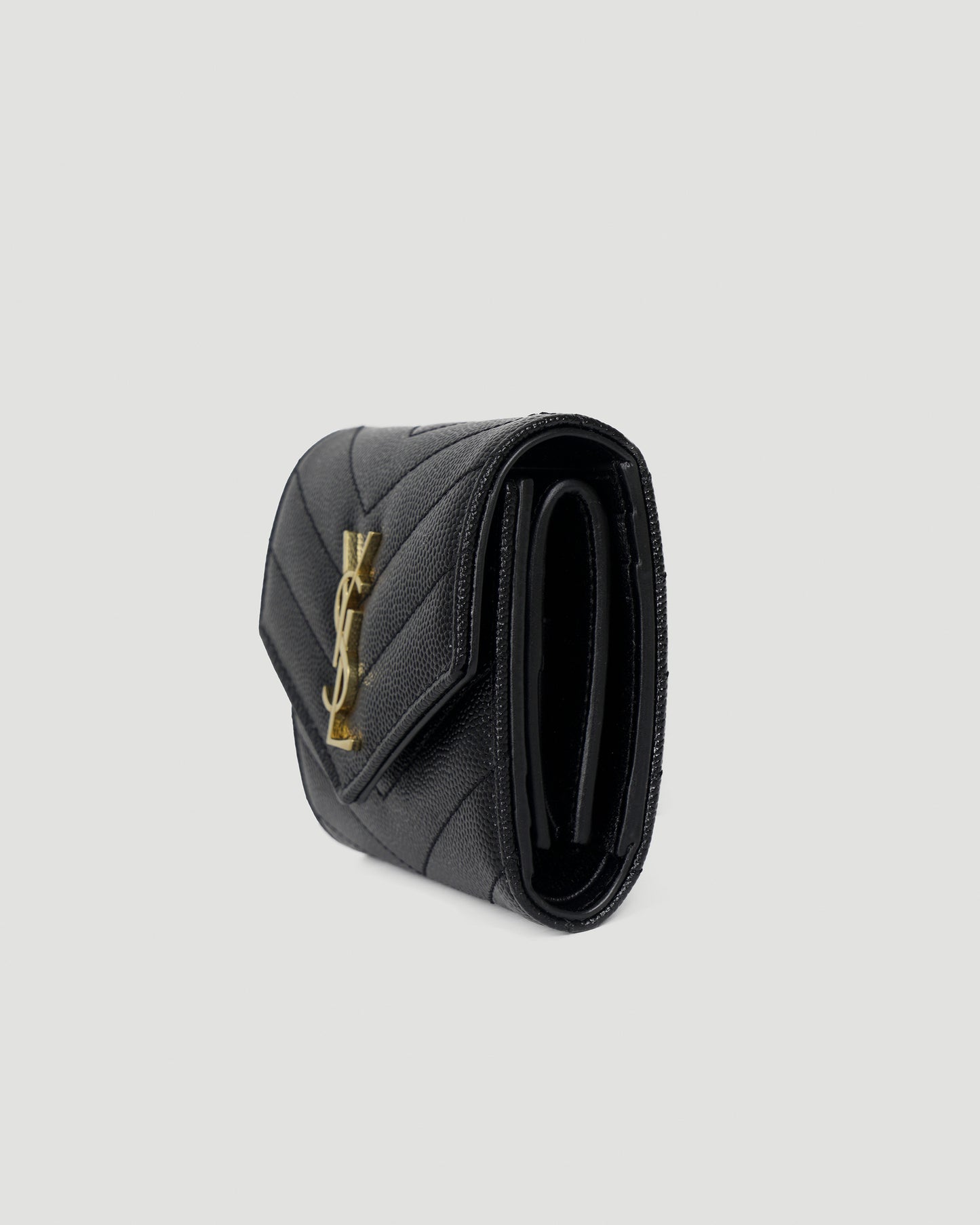 CASSANDRE MATELASSÉ MULTI-FOLDED WALLET