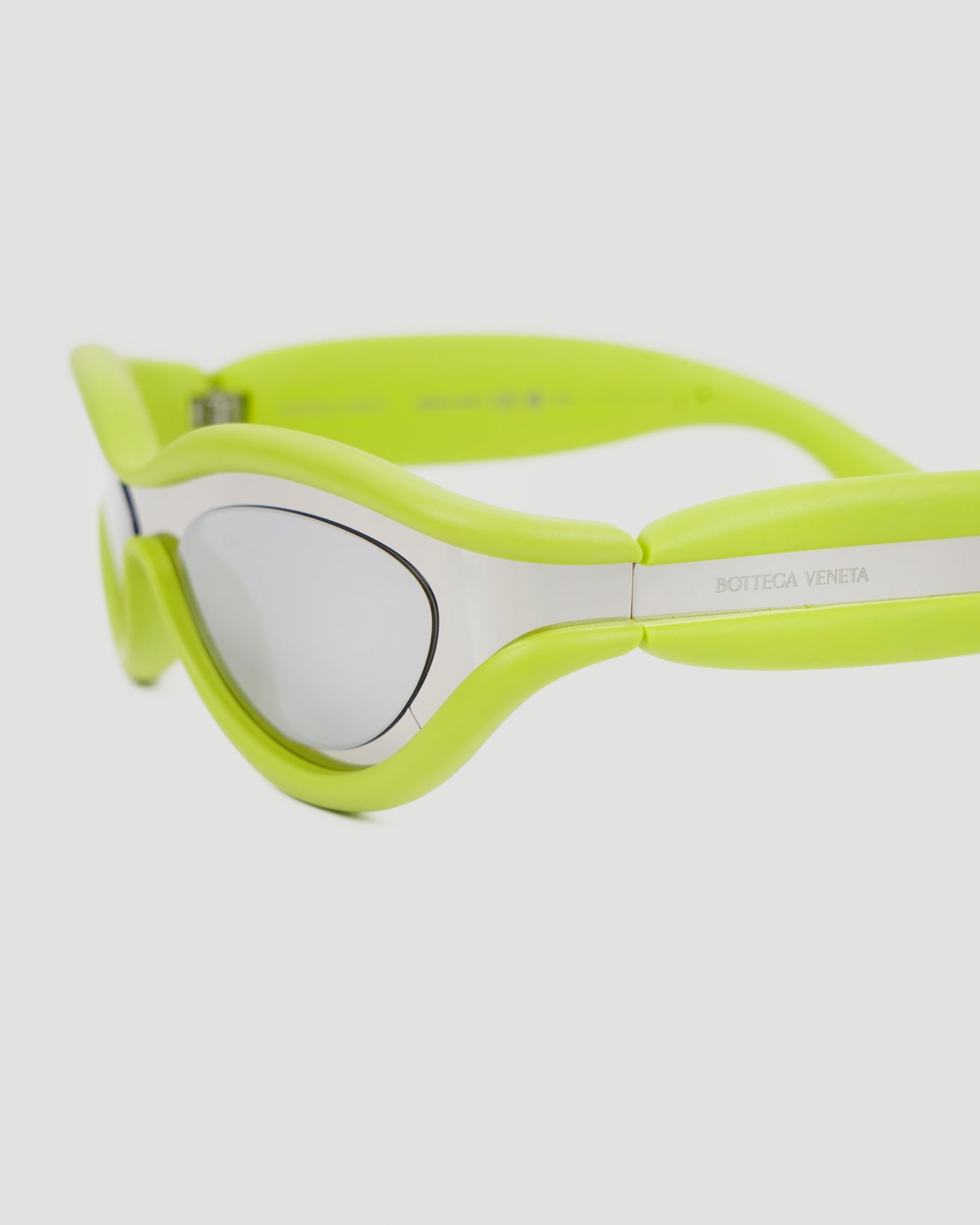 Hem Sunglasses in Lime