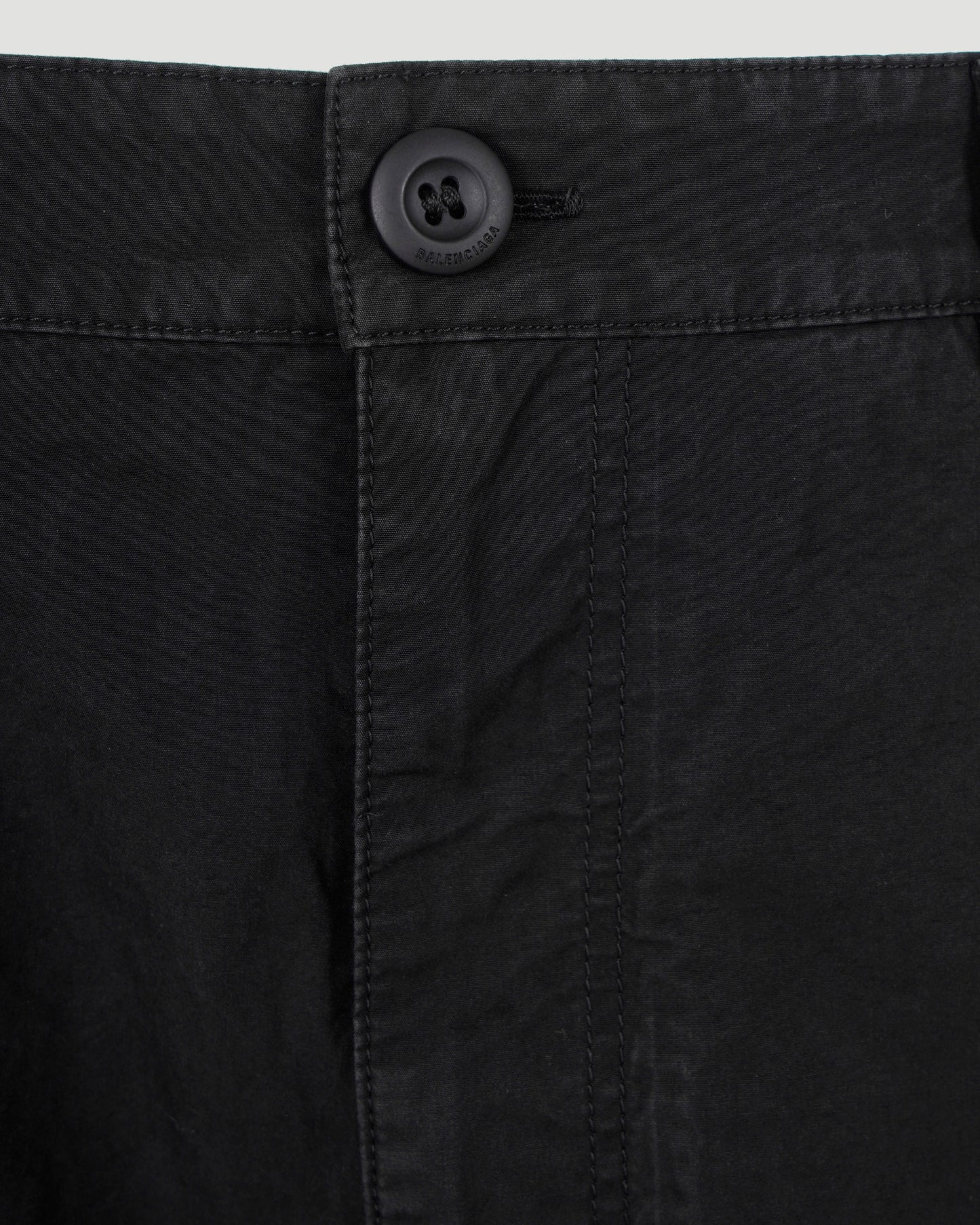 CARGO SHORTS IN BLACK