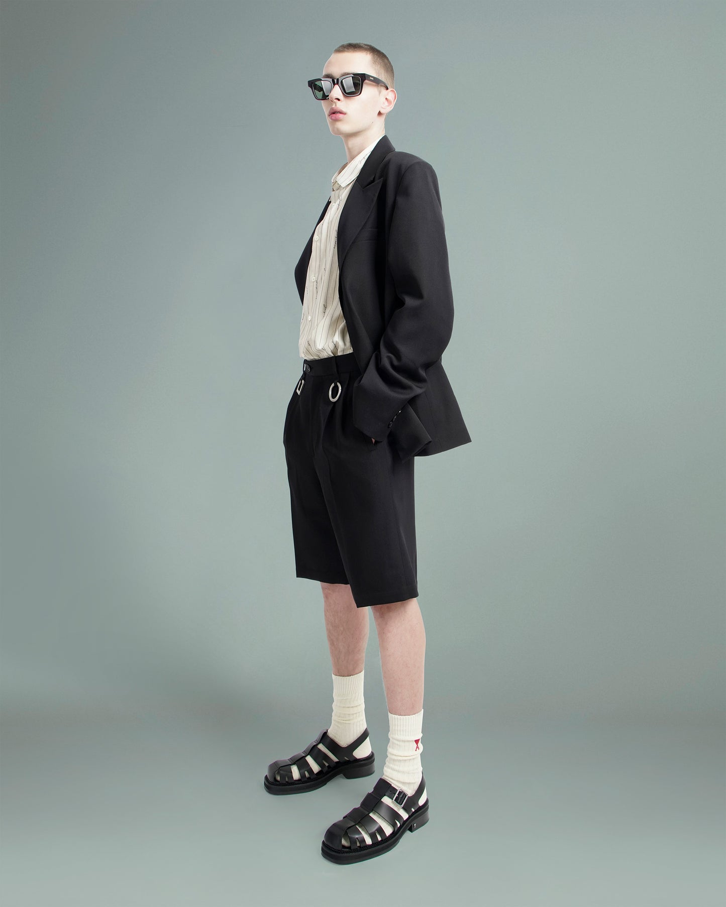 LEATHER SANDALS IN BLACK