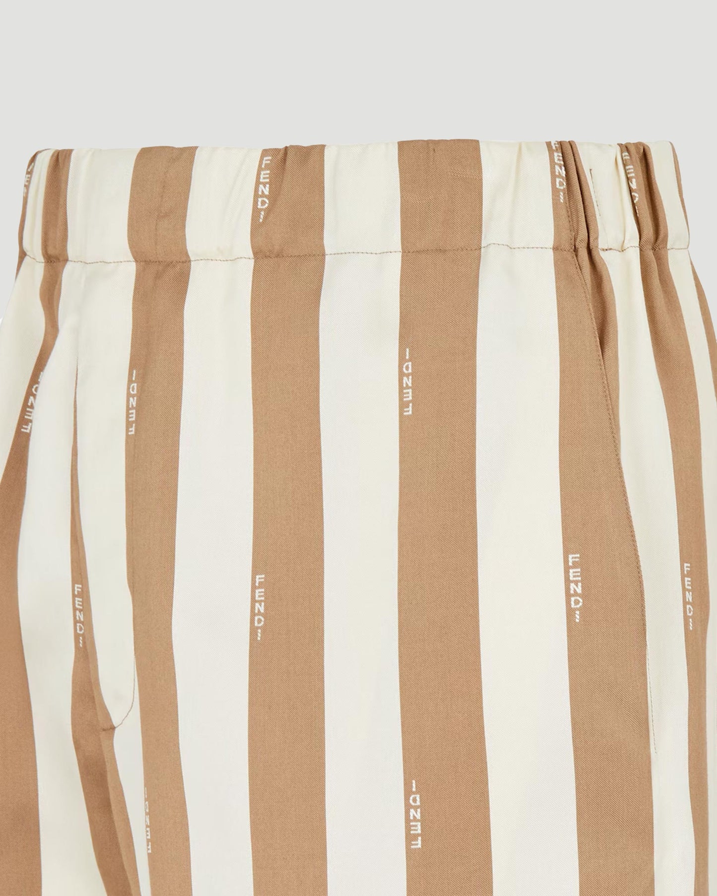 Short Trousers in Beige Pequin Silk
