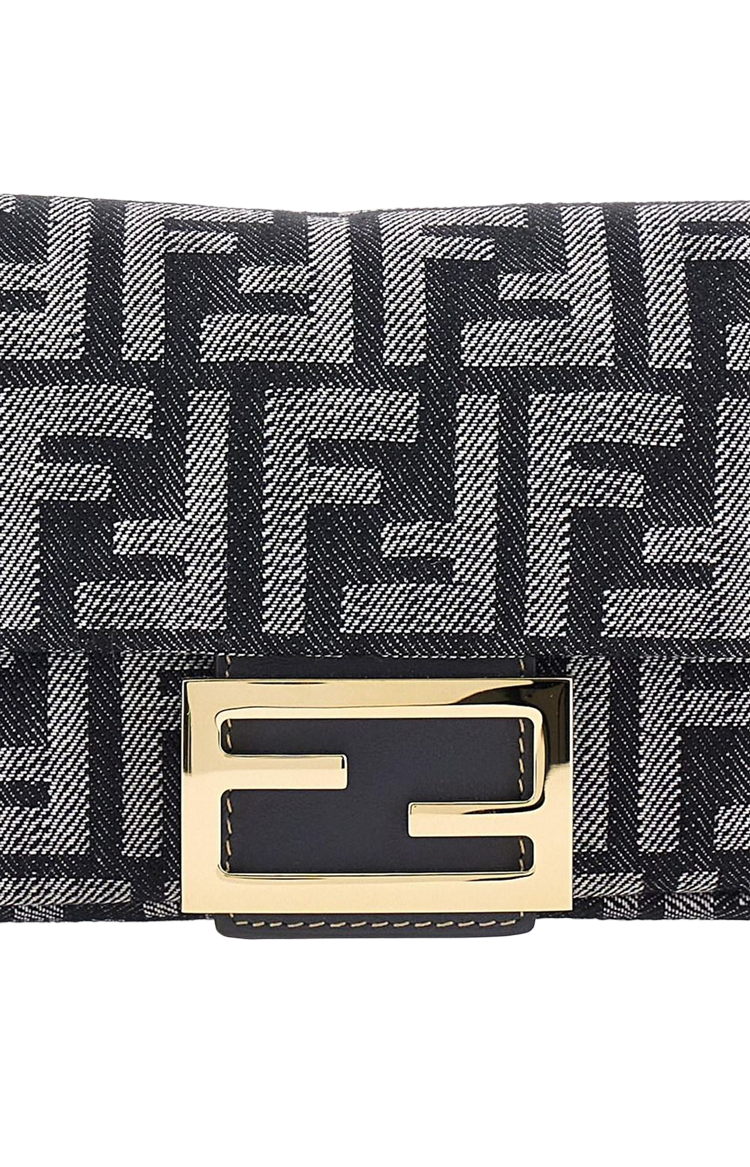 Baguette Continental Chained Wallet