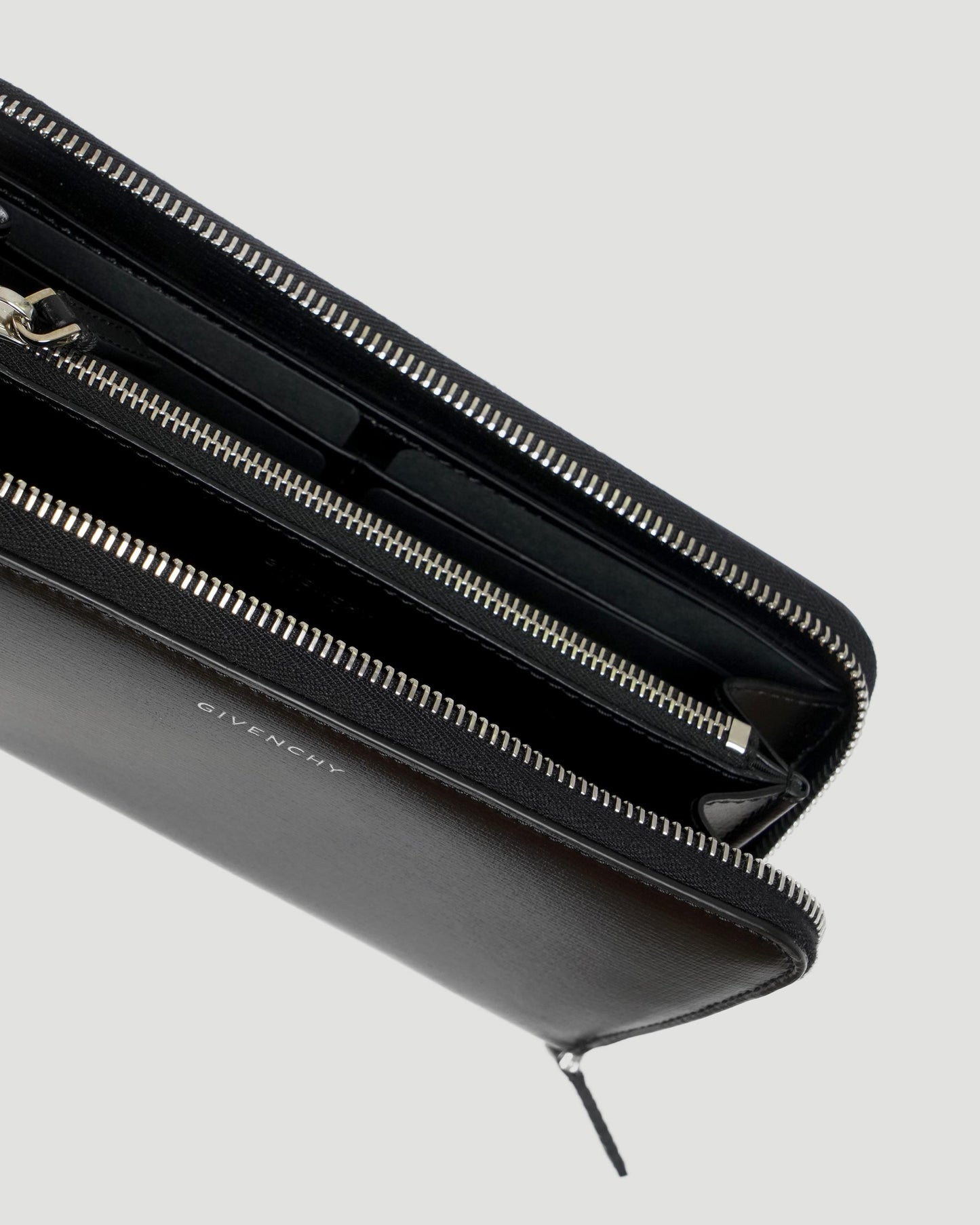 Zipped wallet in 4G Classic leather